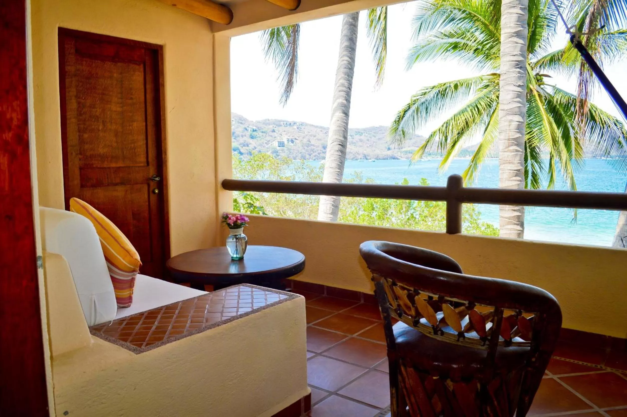 Pool view in Hotel Catalina Beach Resort
