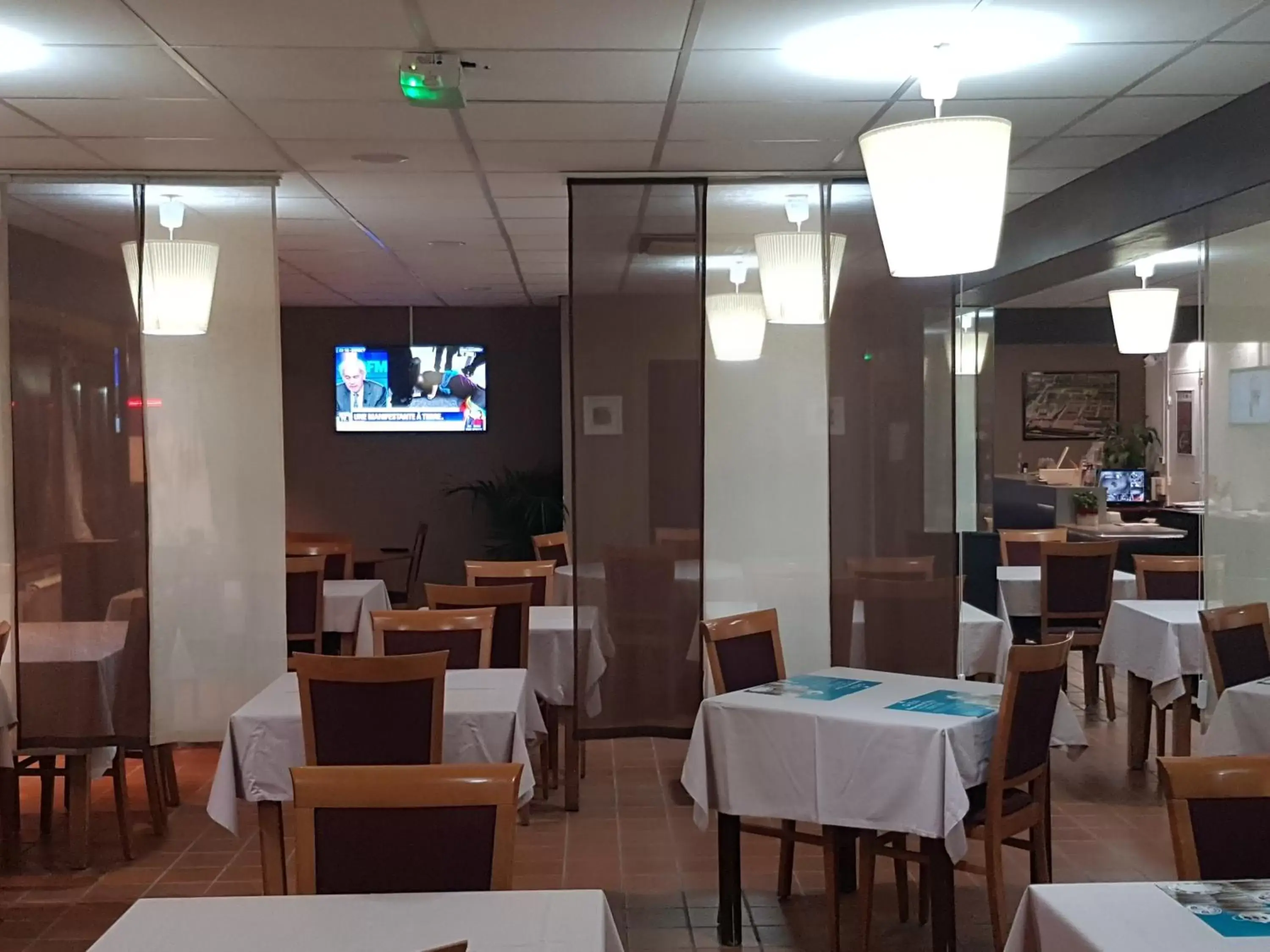 Restaurant/places to eat in IKAR - Fasthotel Blois Restaurant/places to eat in IKAR - Fasthotel Blois