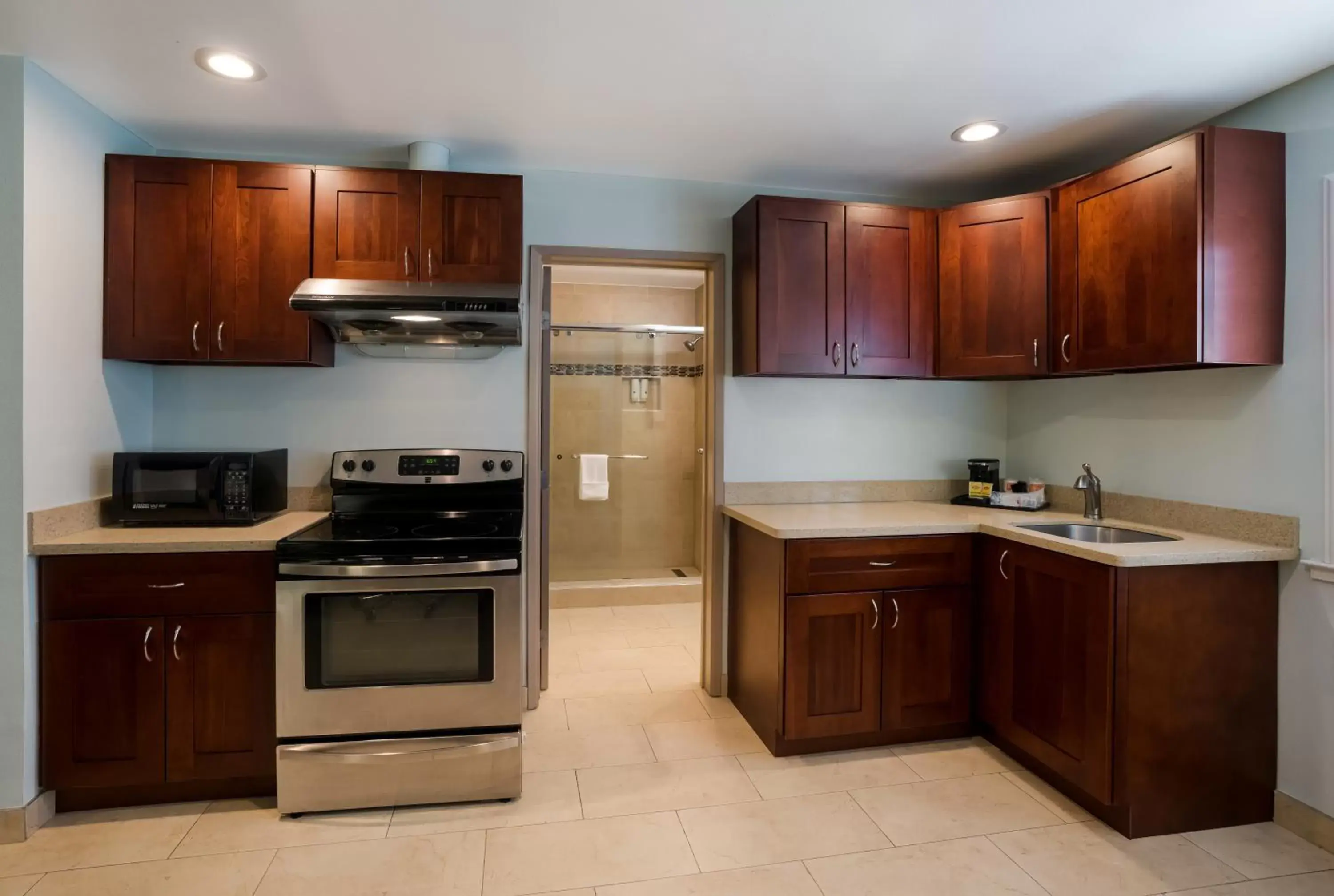 Kitchen or kitchenette, Kitchen/Kitchenette in Quality Inn Fairfield Napa Valley Area