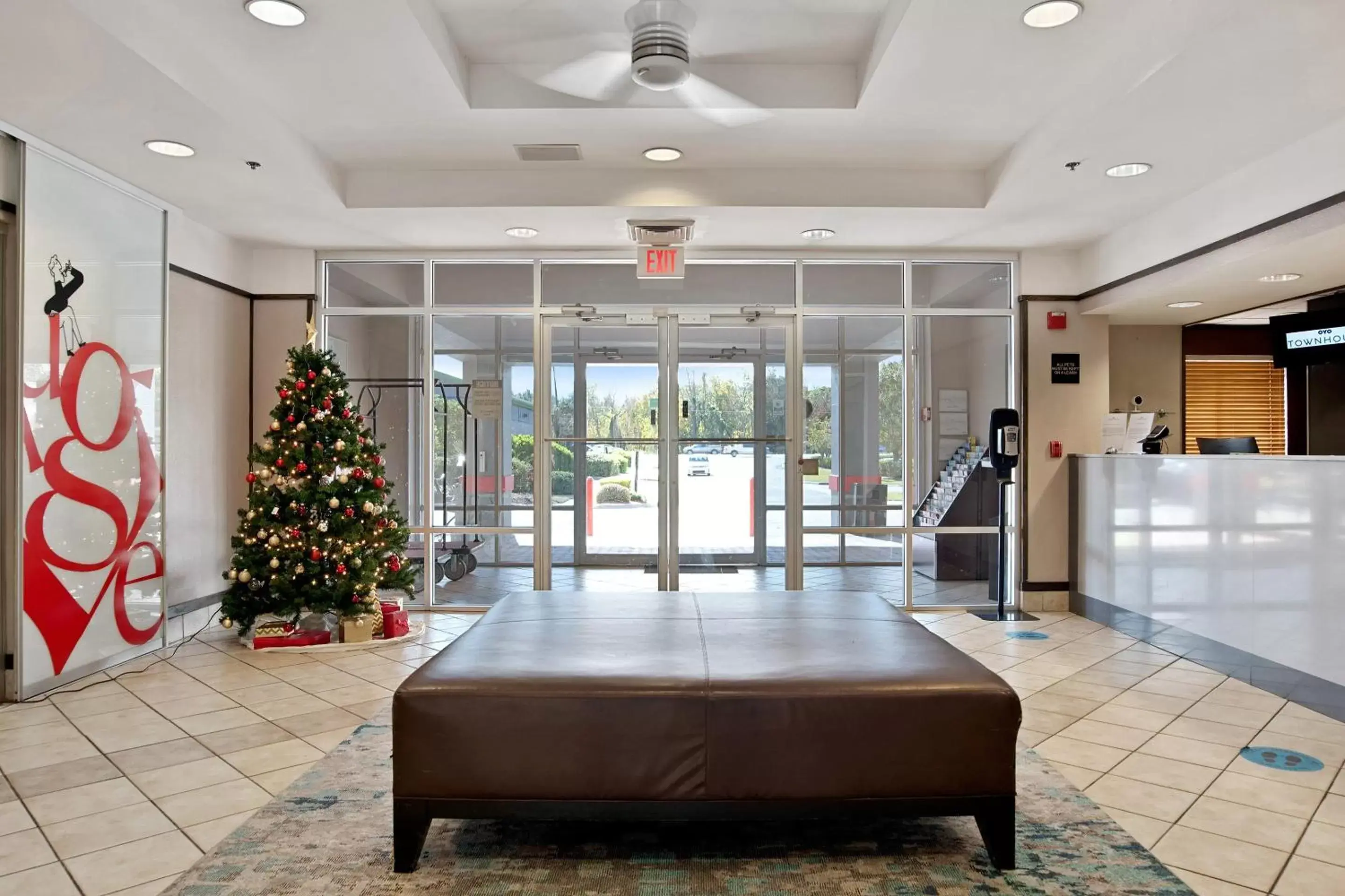 Lobby or reception, Lobby/Reception in OYO Townhouse Orlando West