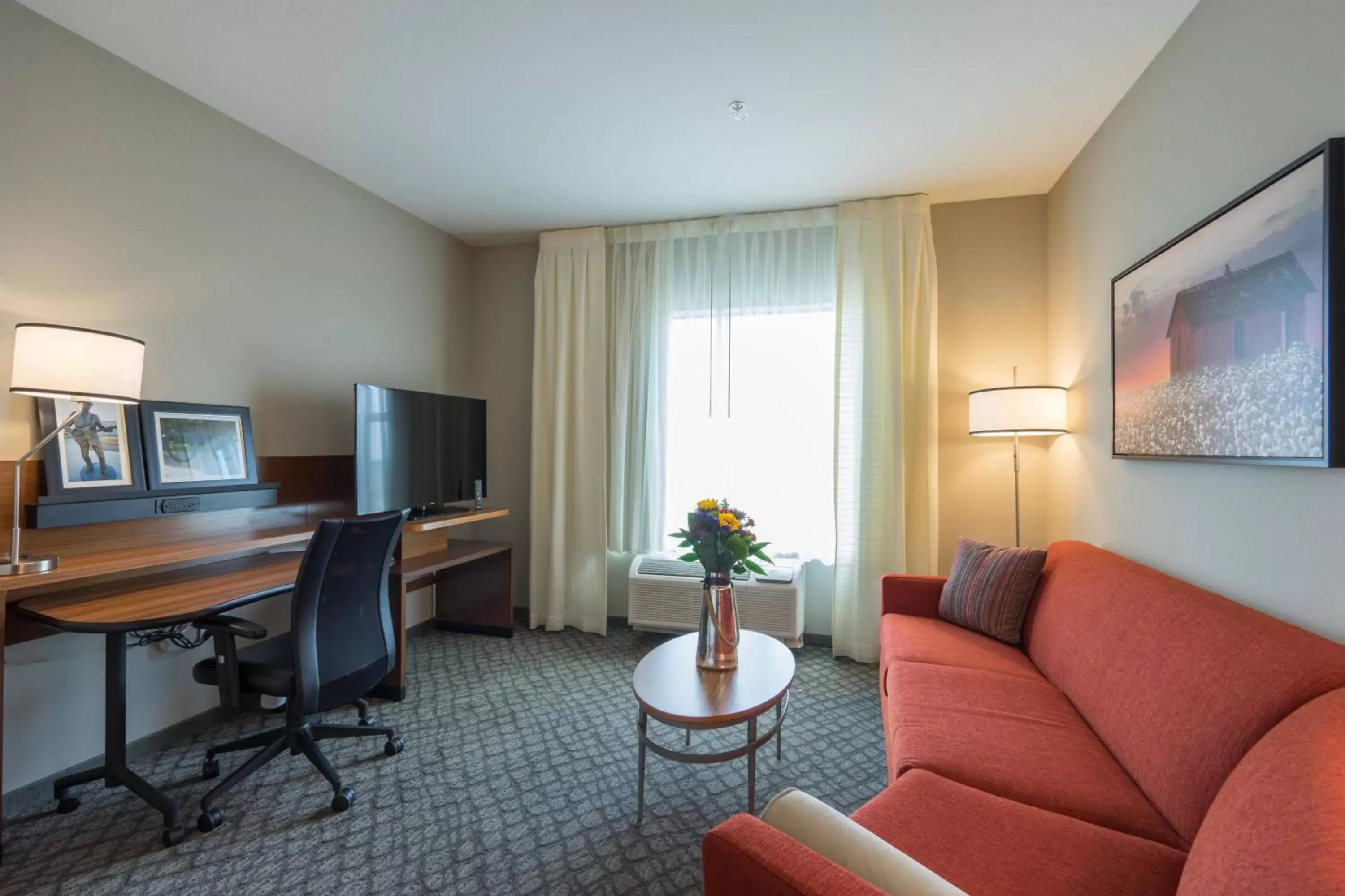 Living room, Seating Area in Fairfield Inn & Suites by Marriott Lubbock Southwest