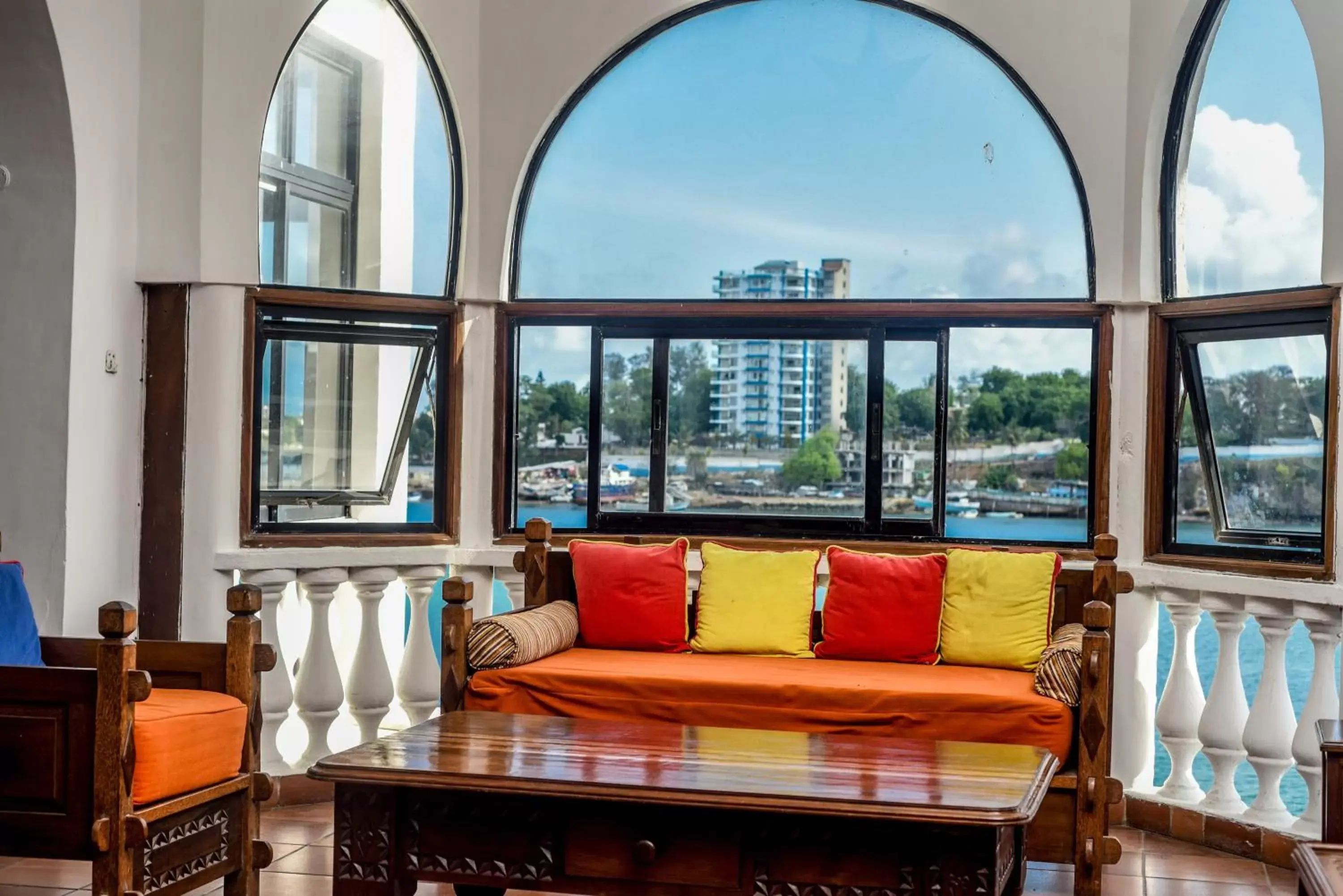 Lobby or reception, Seating Area in CityBlue Creekside Hotel & Suites