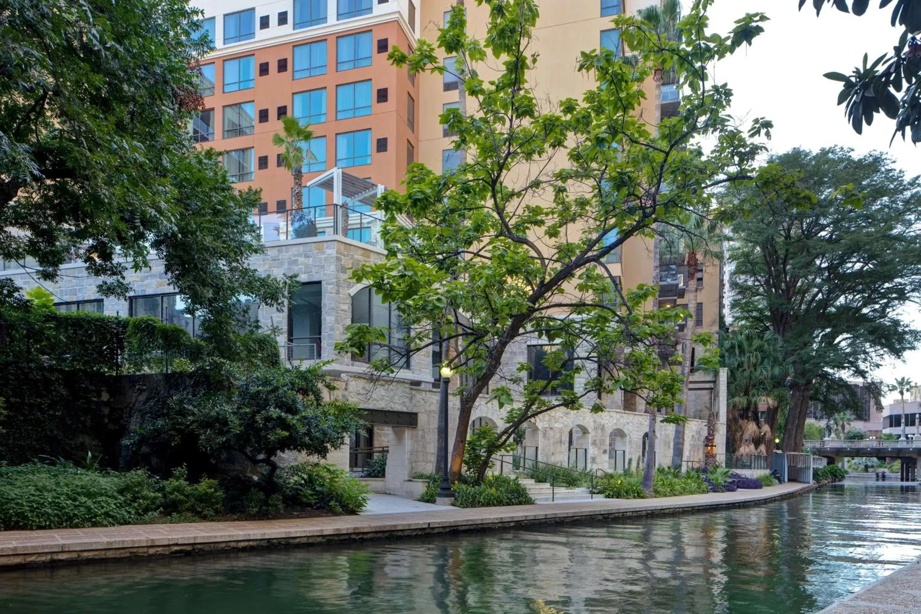 Property Building in Home2 Suites By Hilton San Antonio Riverwalk