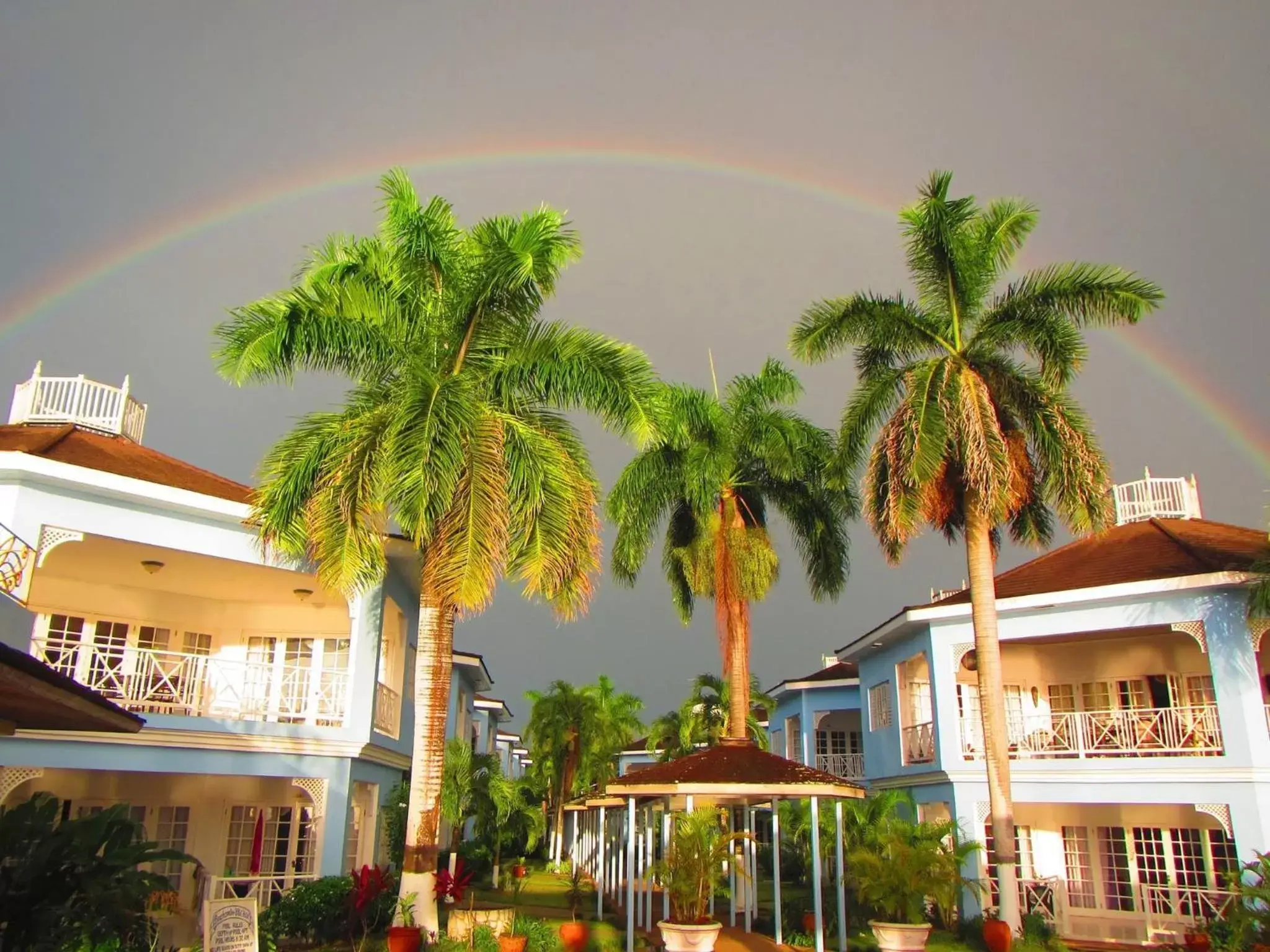 Day, Property Building in Beachcomber Club Resort