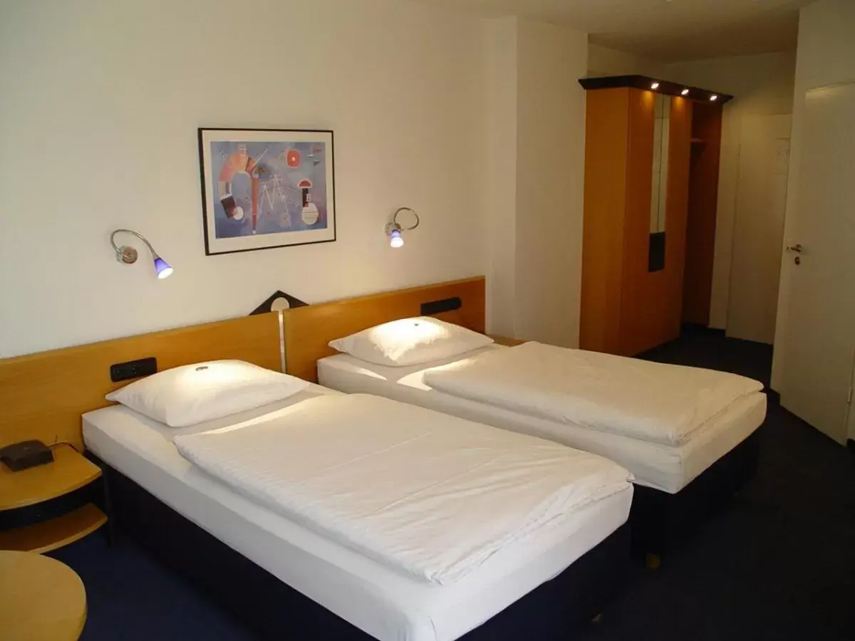 Bed in Hotel am Weiher