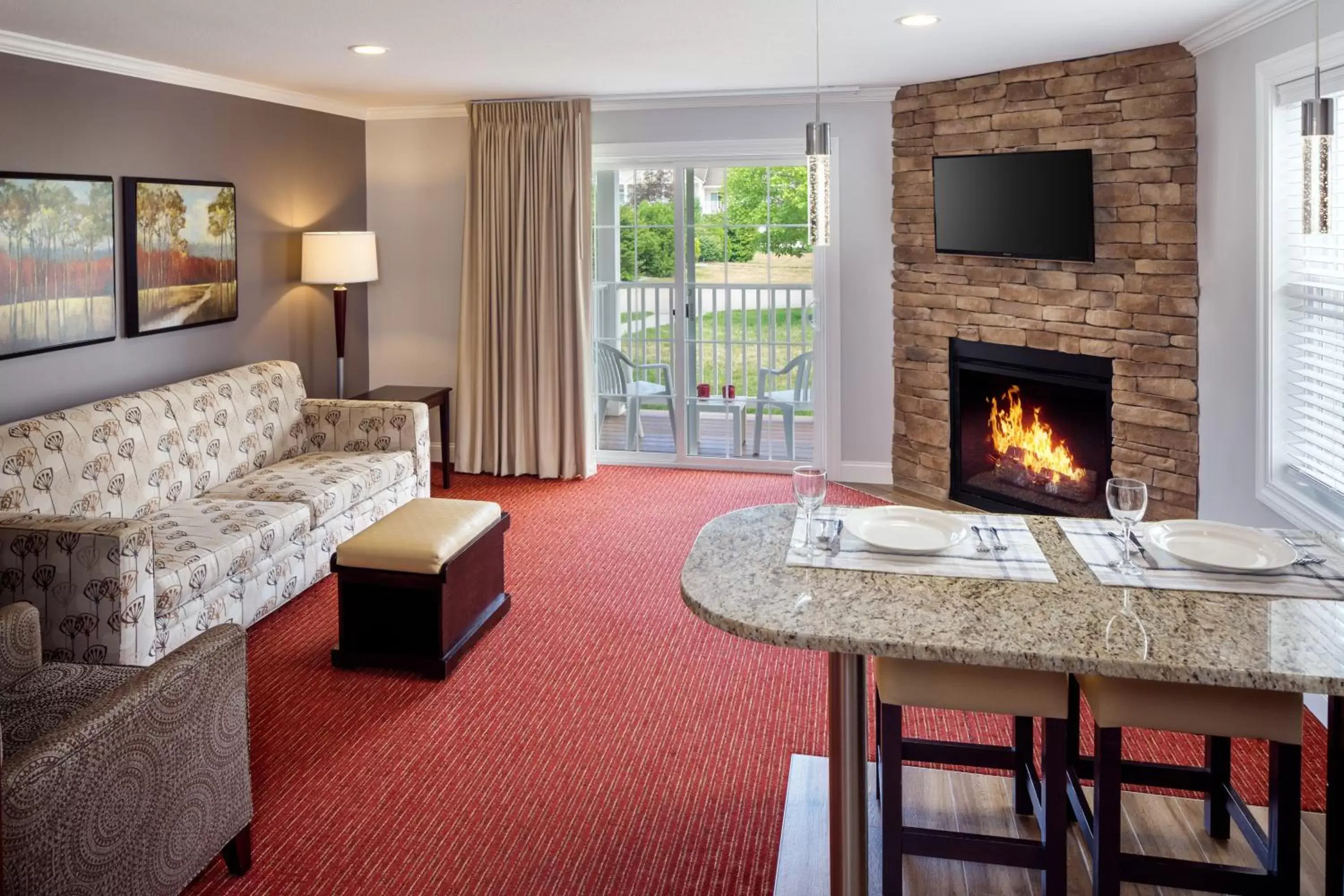 Living room, Seating Area in Golden Gables Inn