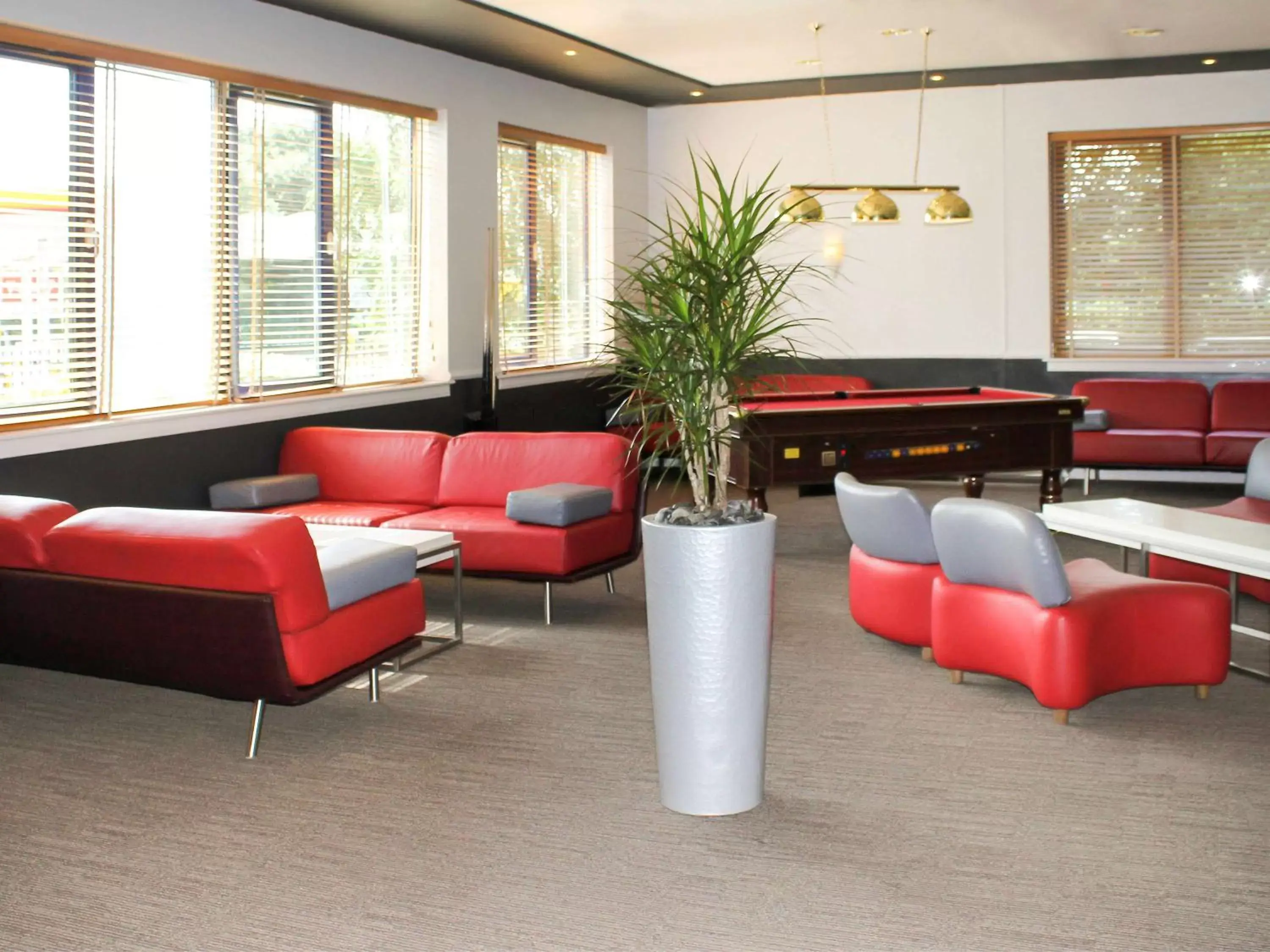 Lounge or bar in ibis Cardiff Gate - International Business Park