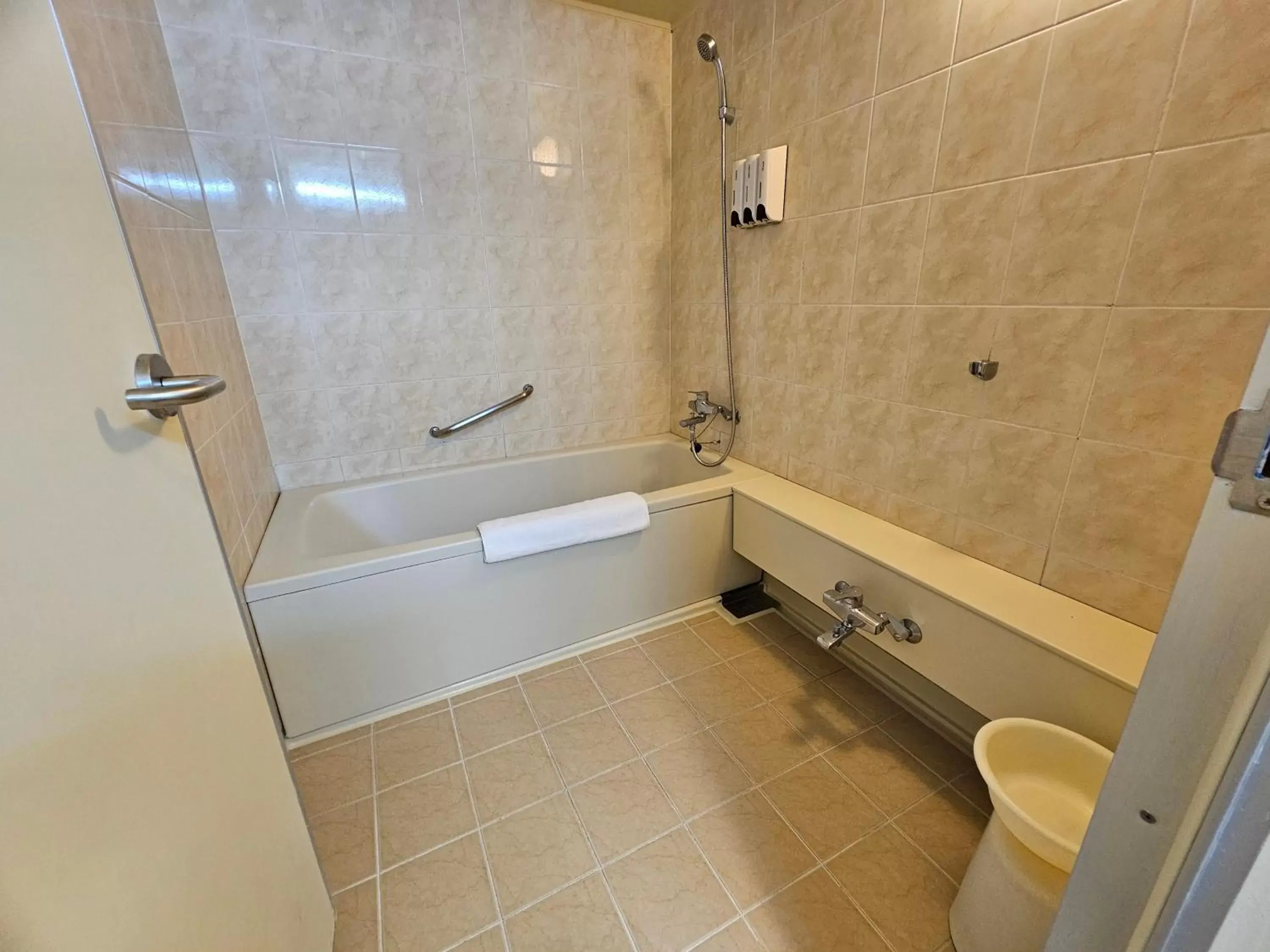 Shower, Bathroom in LeoPalace Resort Guam