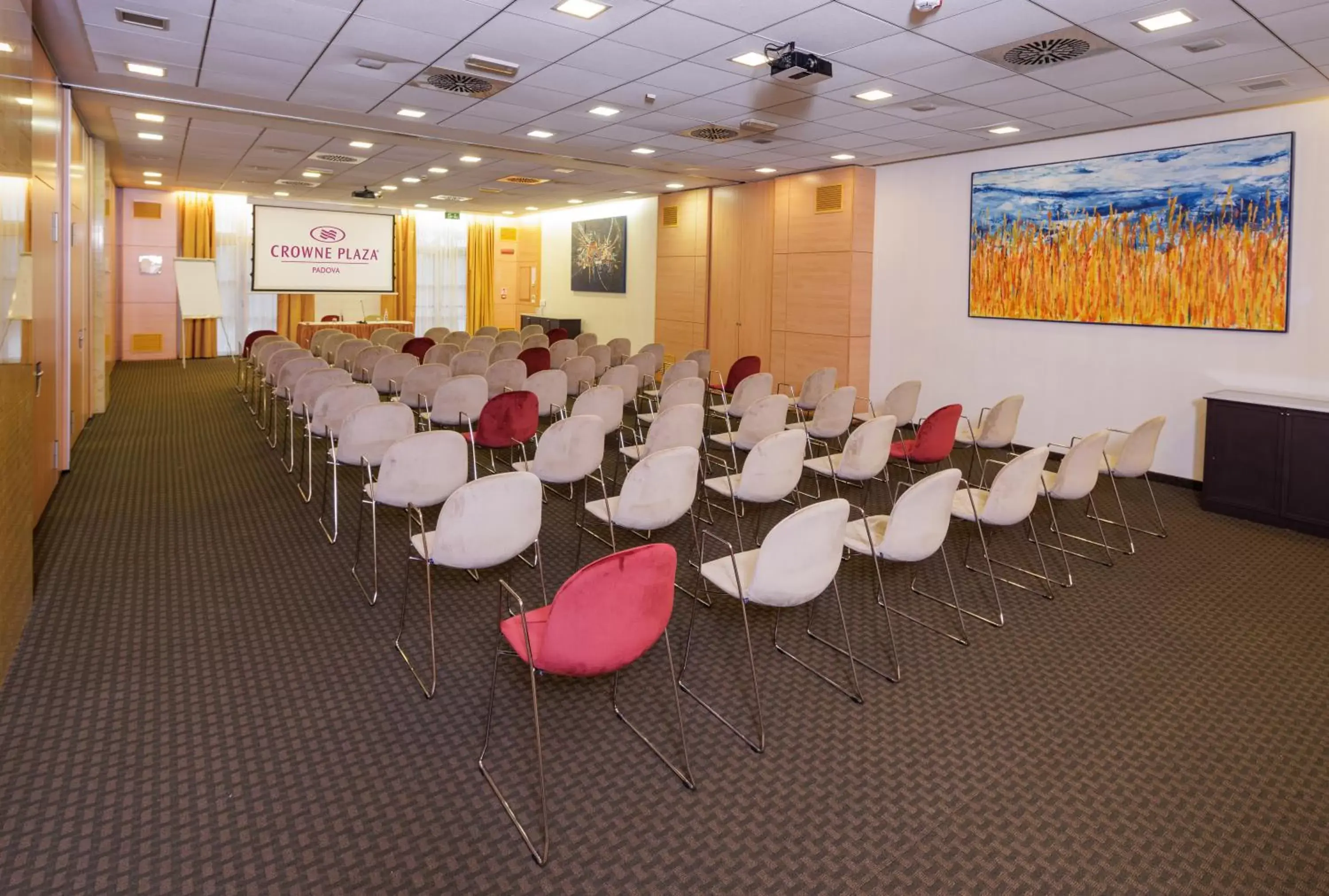 Meeting/conference room in Crowne Plaza Padova, an IHG Hotel