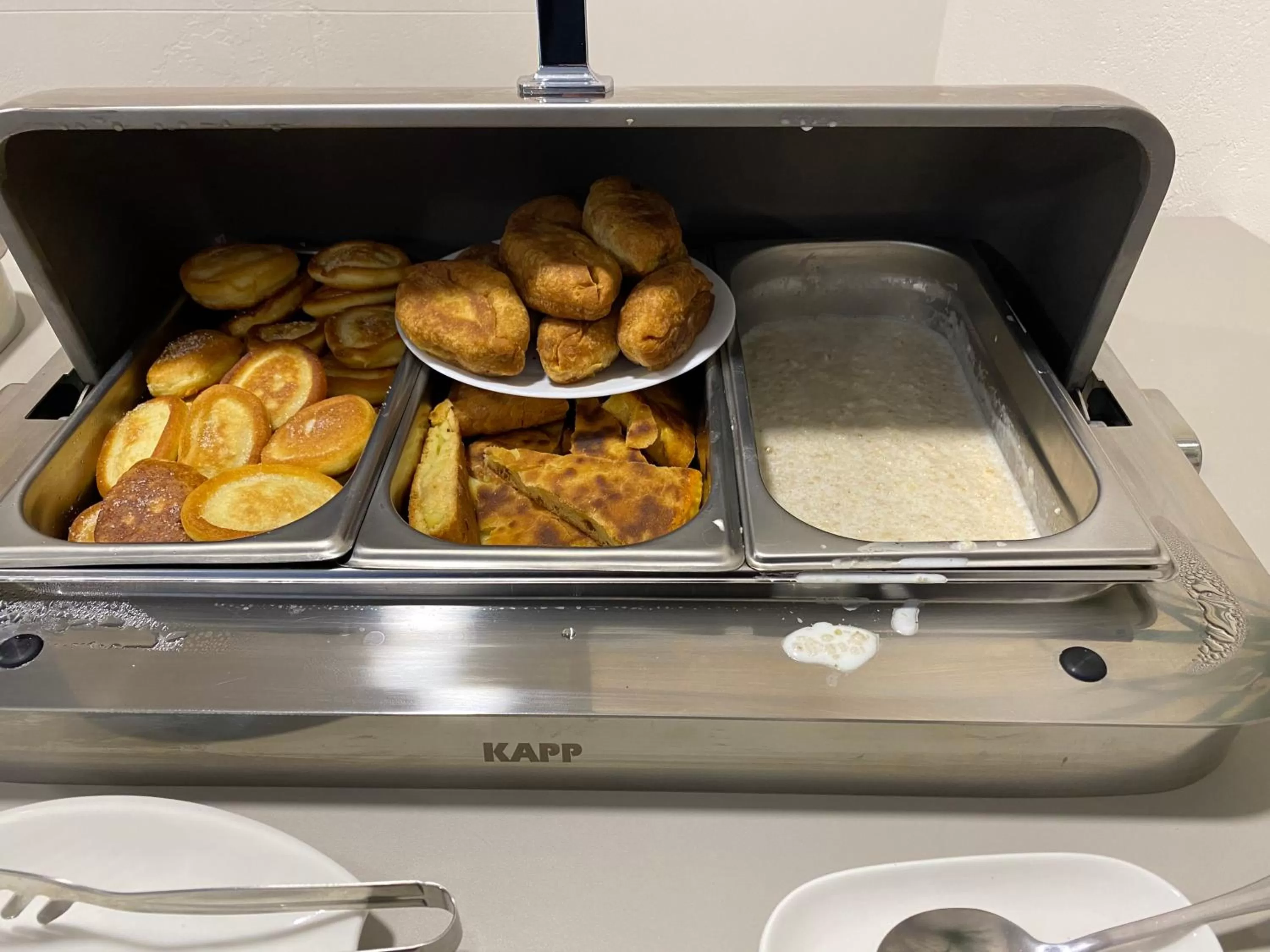 Restaurant/places to eat in Hotel Banovani