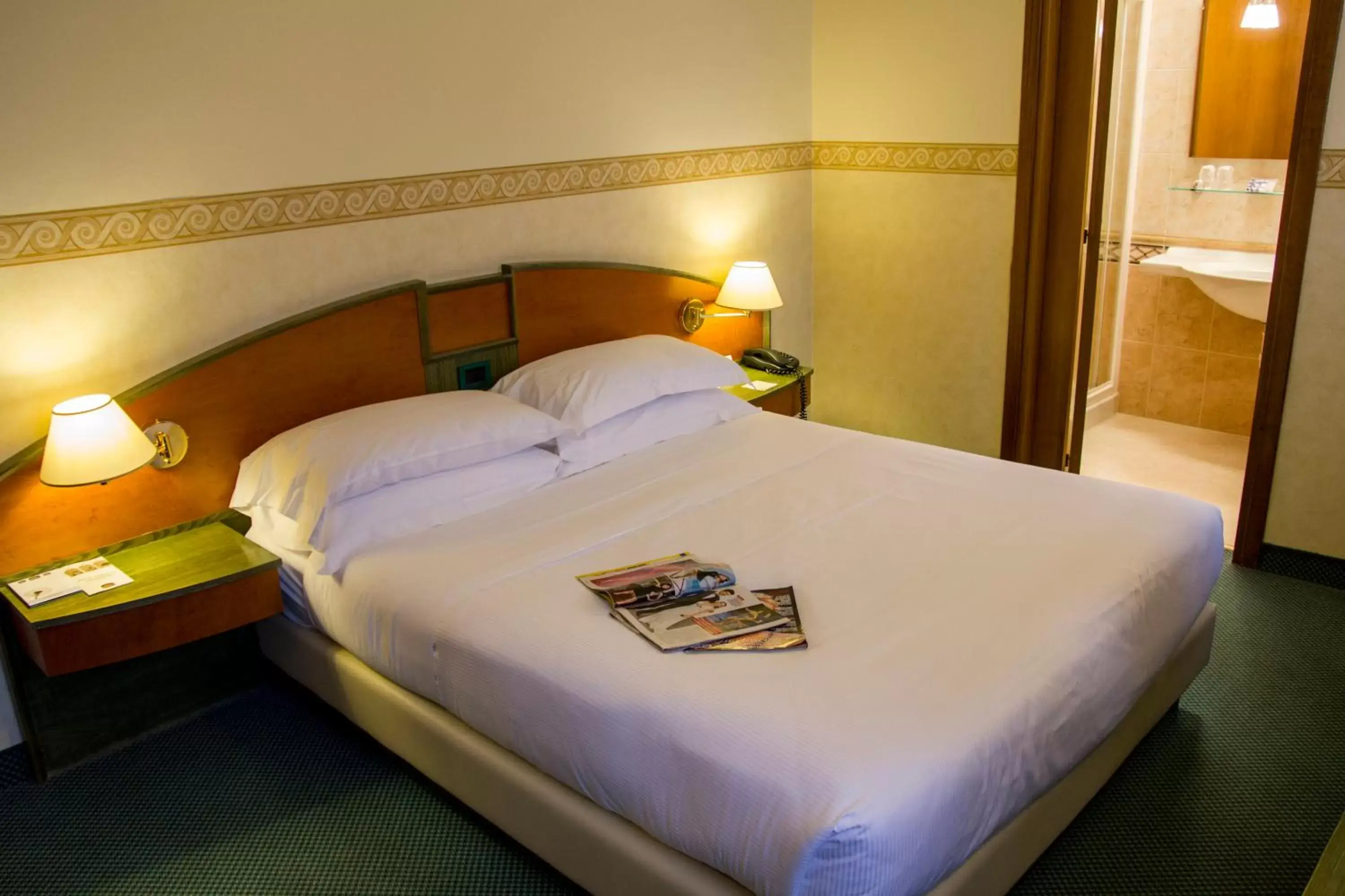 Bed in Best Western Plus Soave Hotel