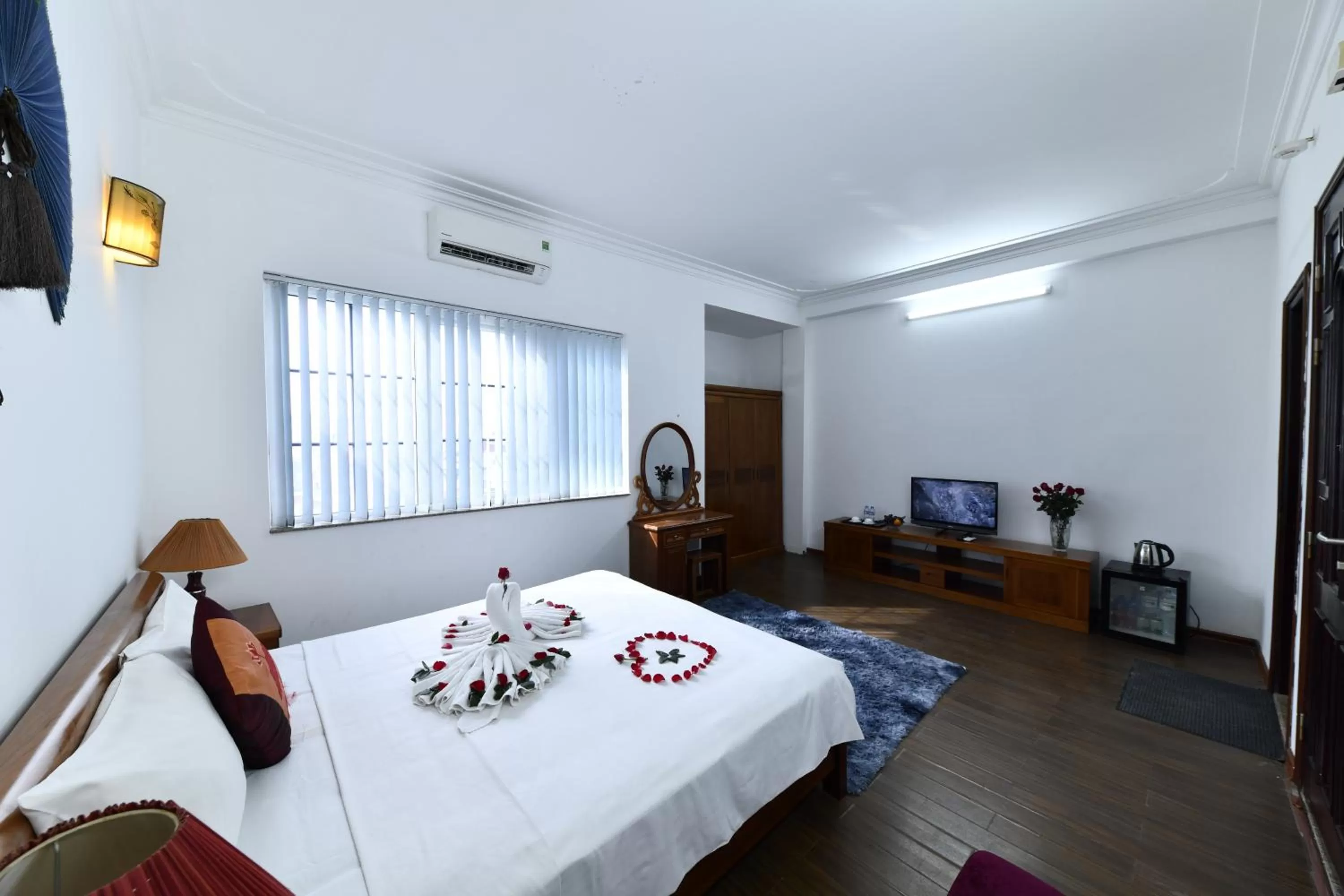 Bed in Phoenix Legend Hotel Hanoi