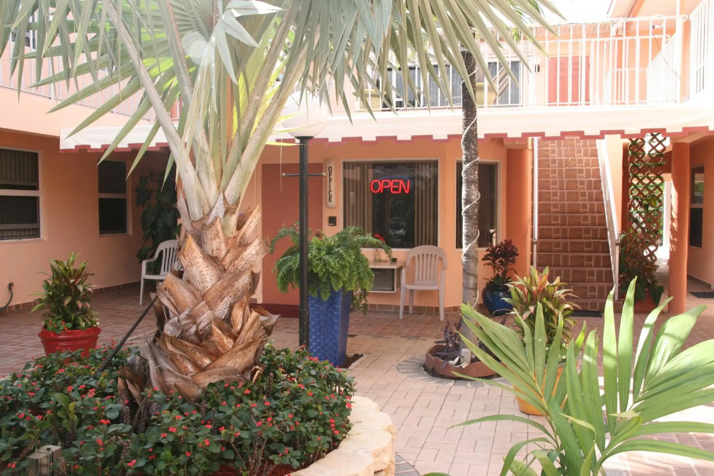 Facade/entrance in Lago Mar Motel and Apartments