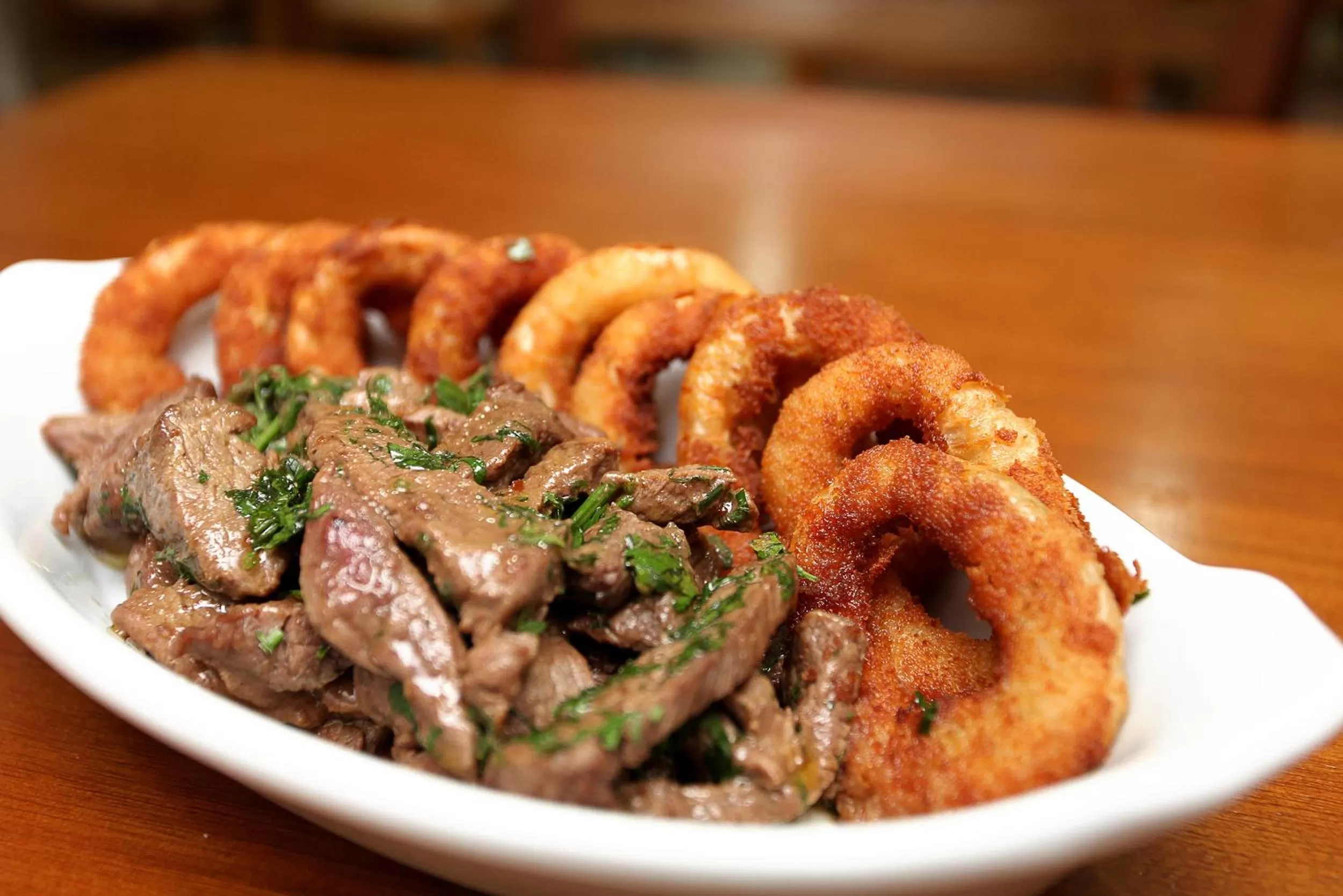 Restaurant/places to eat in Elegance Praia Hotel