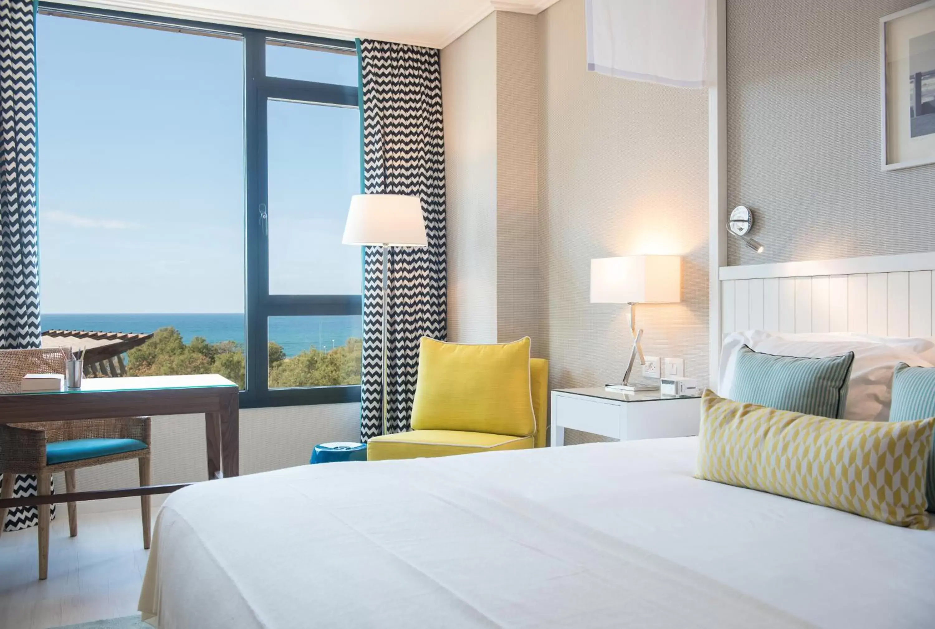 Sea view, Bed in Melody Hotel - an Atlas Boutique Hotel