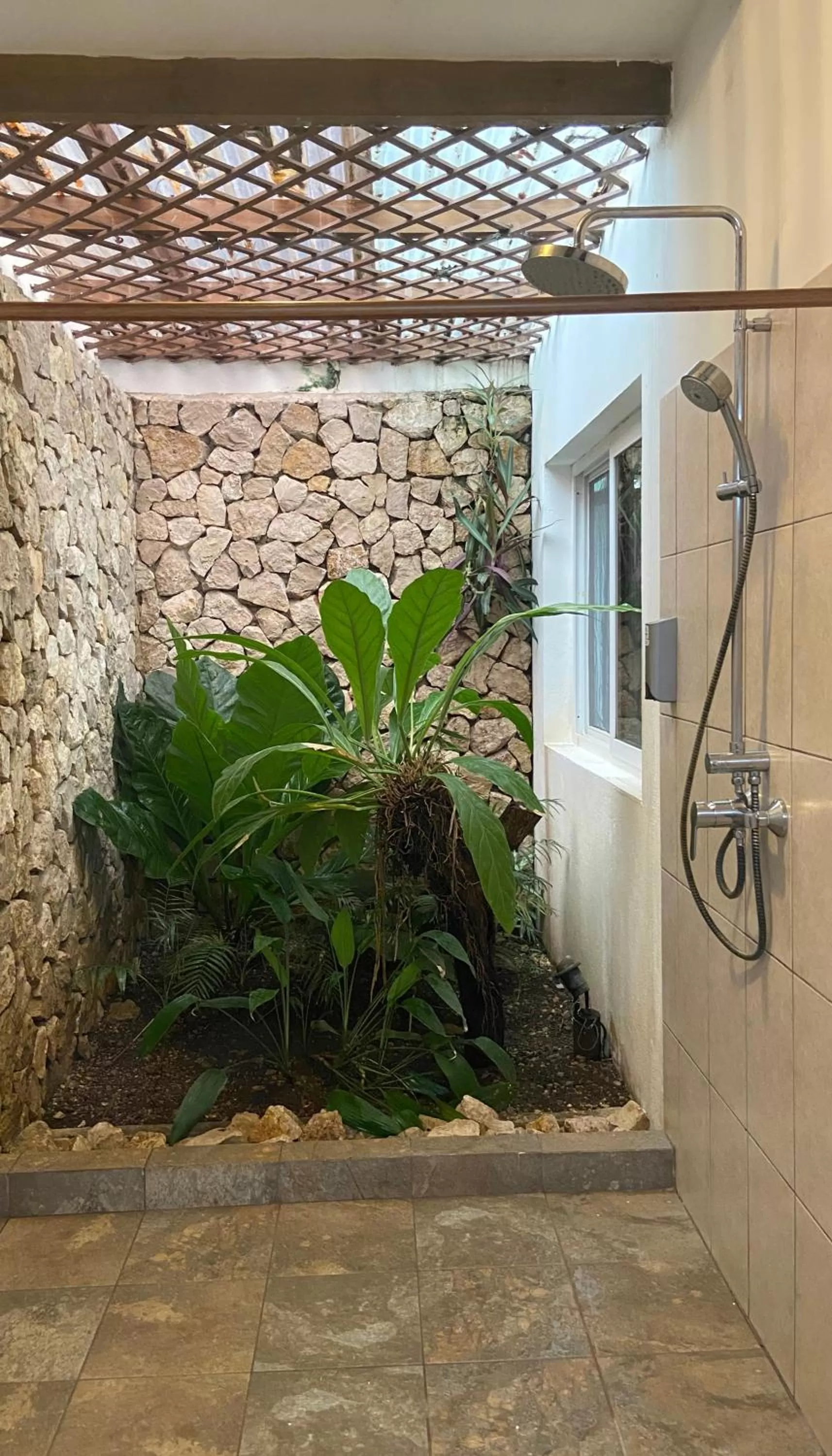 Bathroom in Hotel Maya Internacional