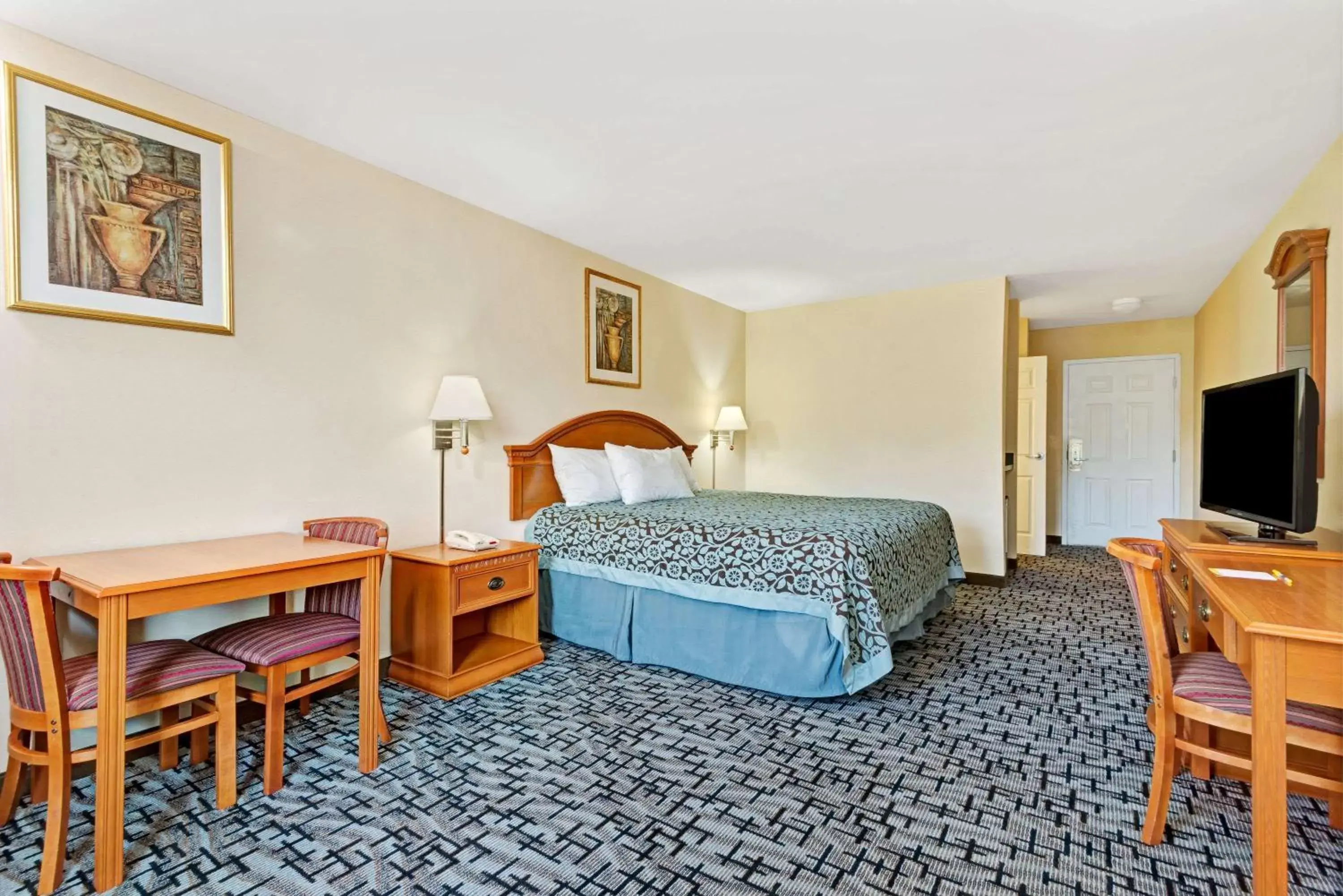 Photo of the whole room, Bed in Days Inn by Wyndham Bethel - Danbury