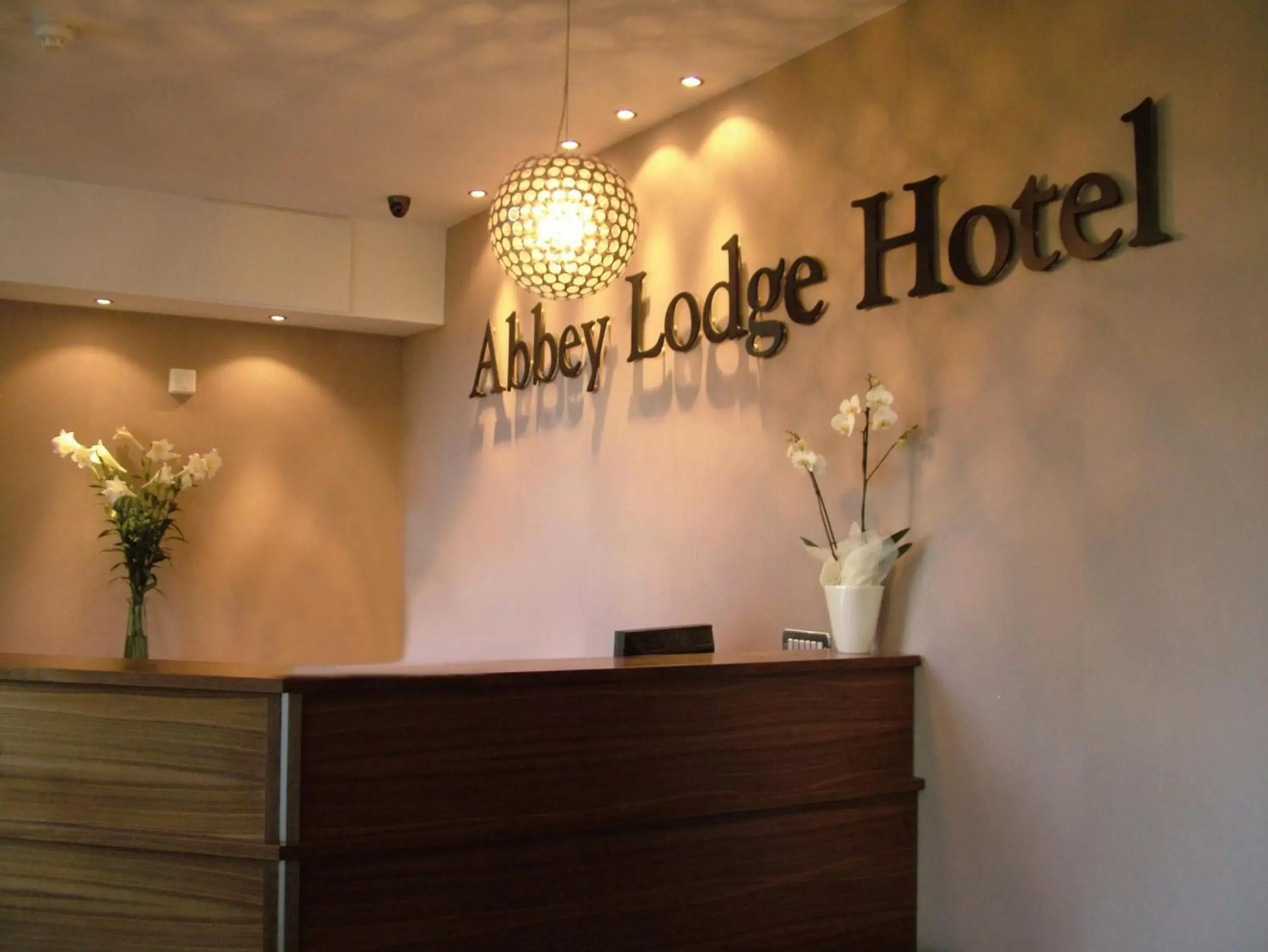 Lobby or reception, Property Logo/Sign in The Abbey Lodge Hotel