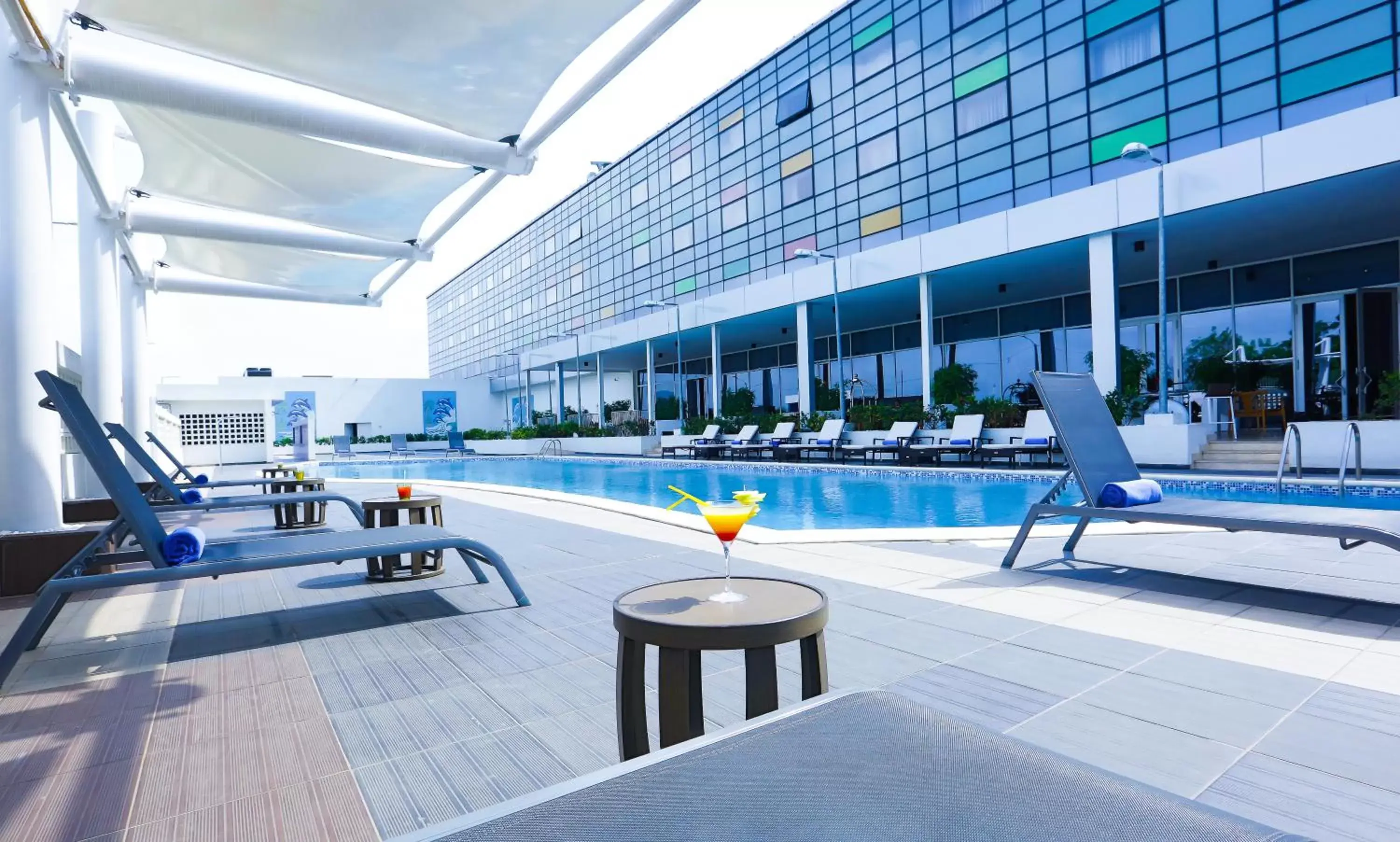 Garden view, Swimming Pool in Radisson Blu Hotel, Abidjan Airport