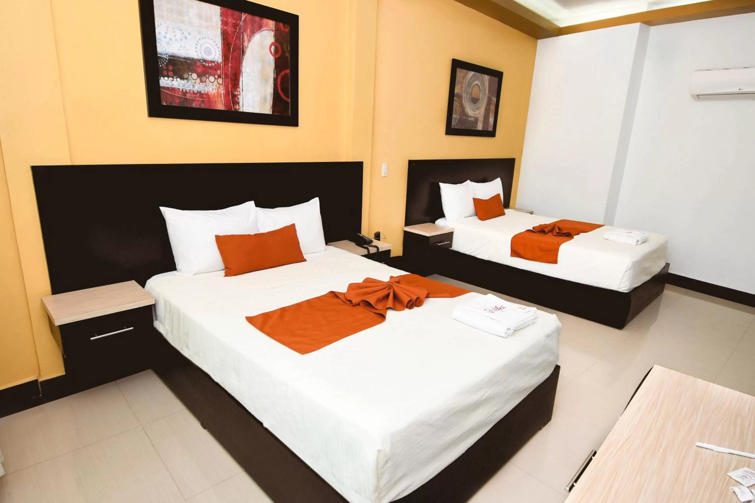 Photo of the whole room, Bed in Hotel los faroles