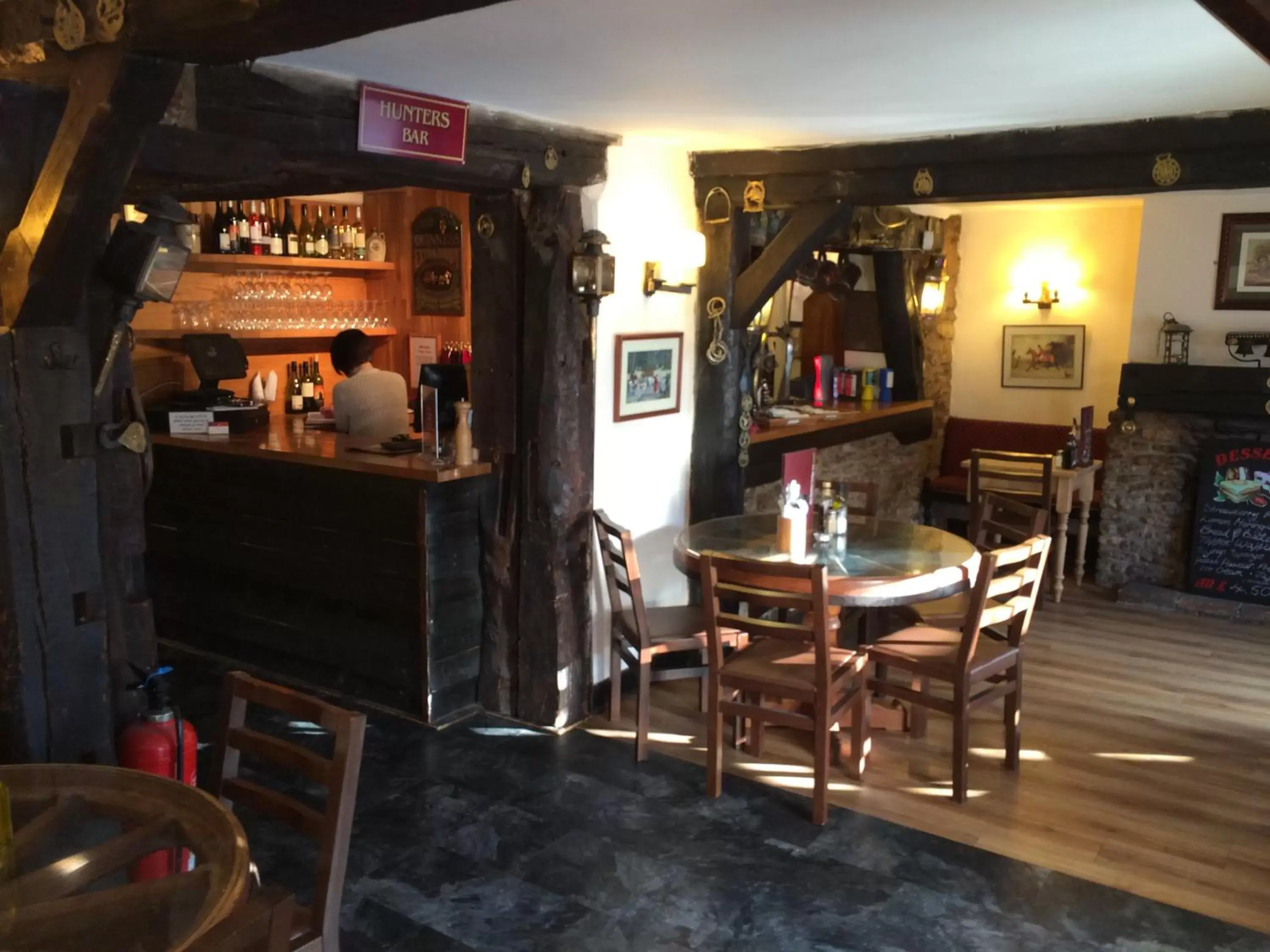 Restaurant/places to eat in Hunters Lodge Inn