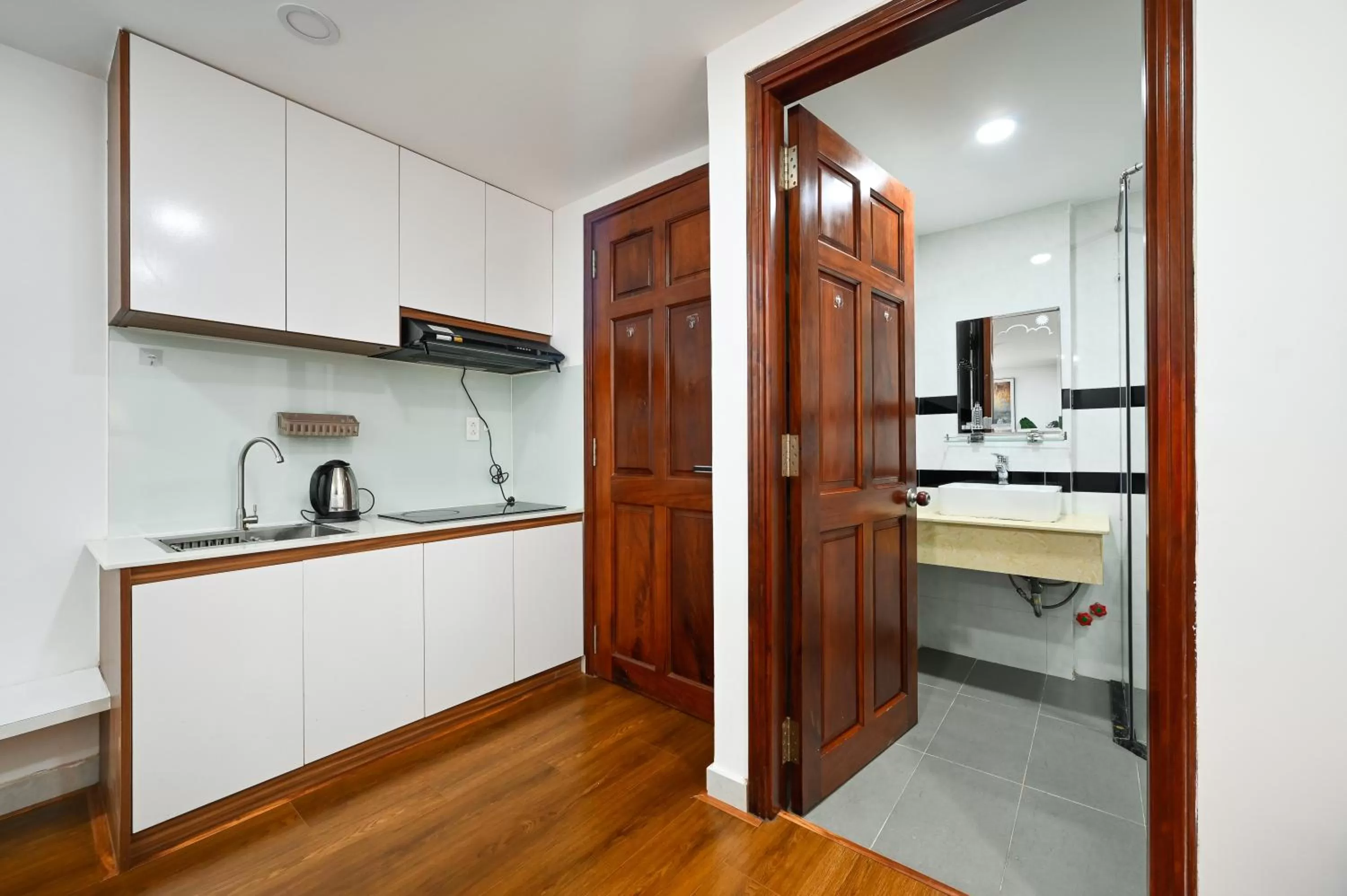 Coffee/tea facilities in Spring Hill Apartment -The High Class