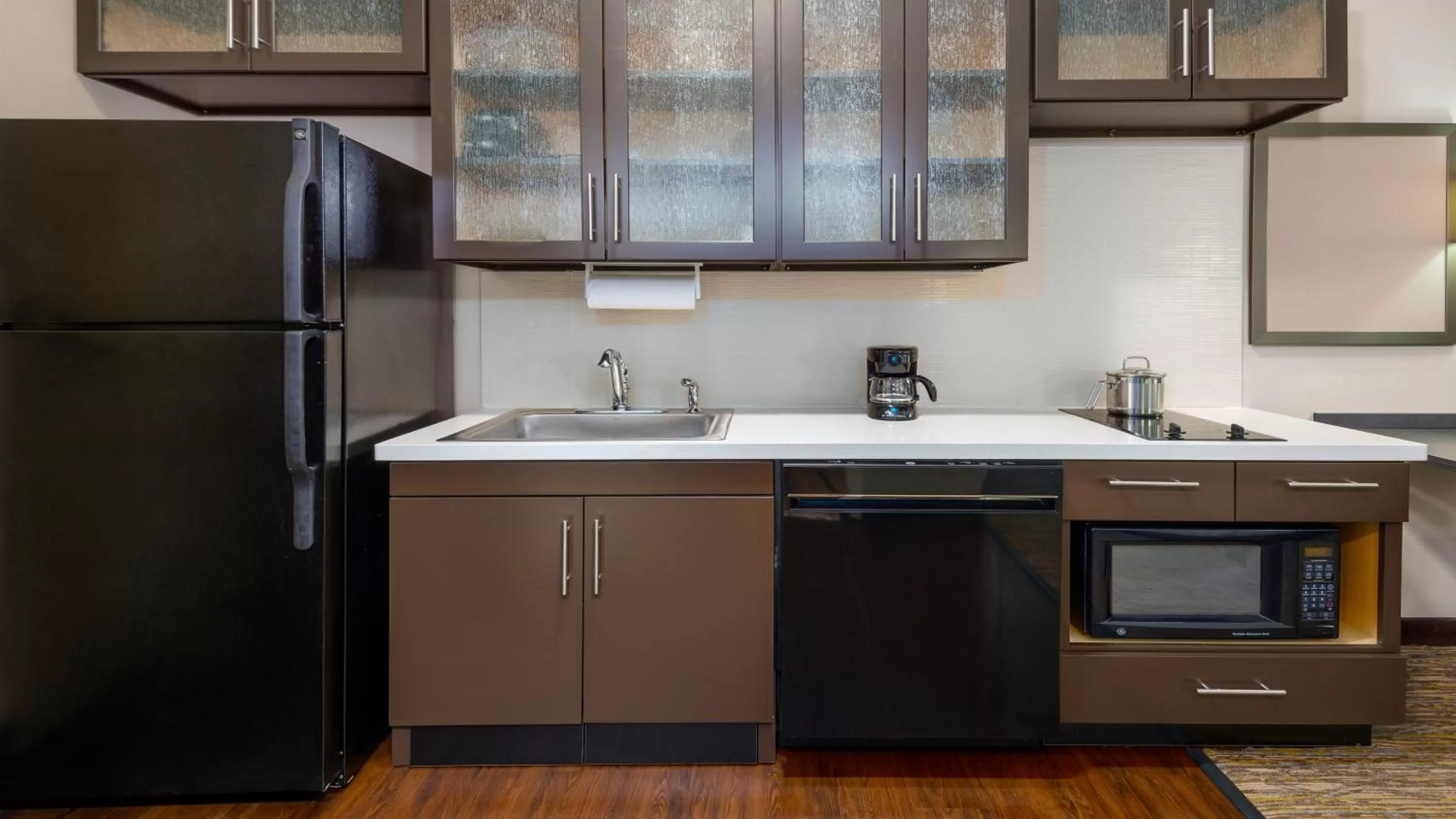 Kitchen or kitchenette in Candlewood Suites Athens by IHG