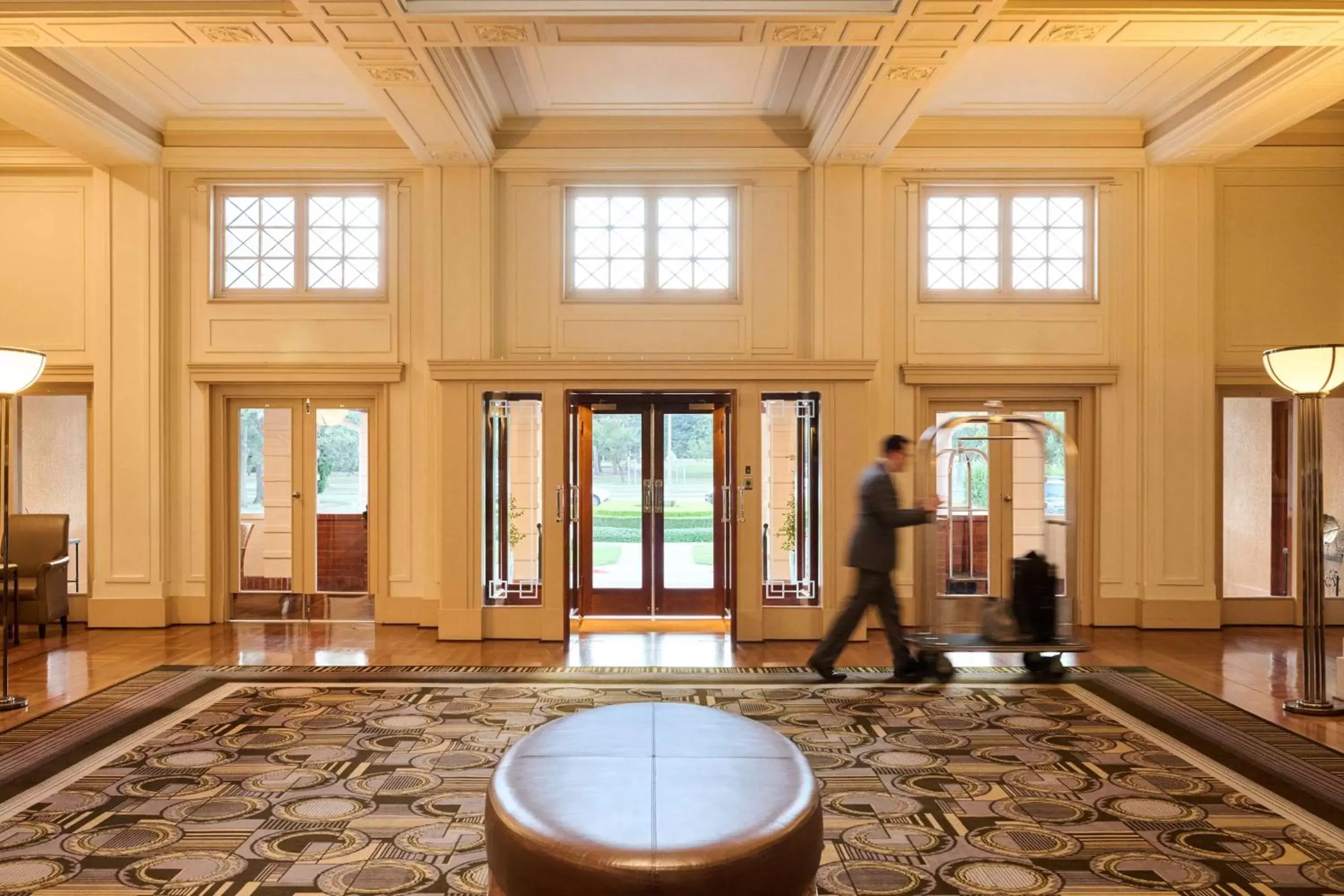 Lobby or reception in Hyatt Hotel Canberra - A Park Hyatt Hotel