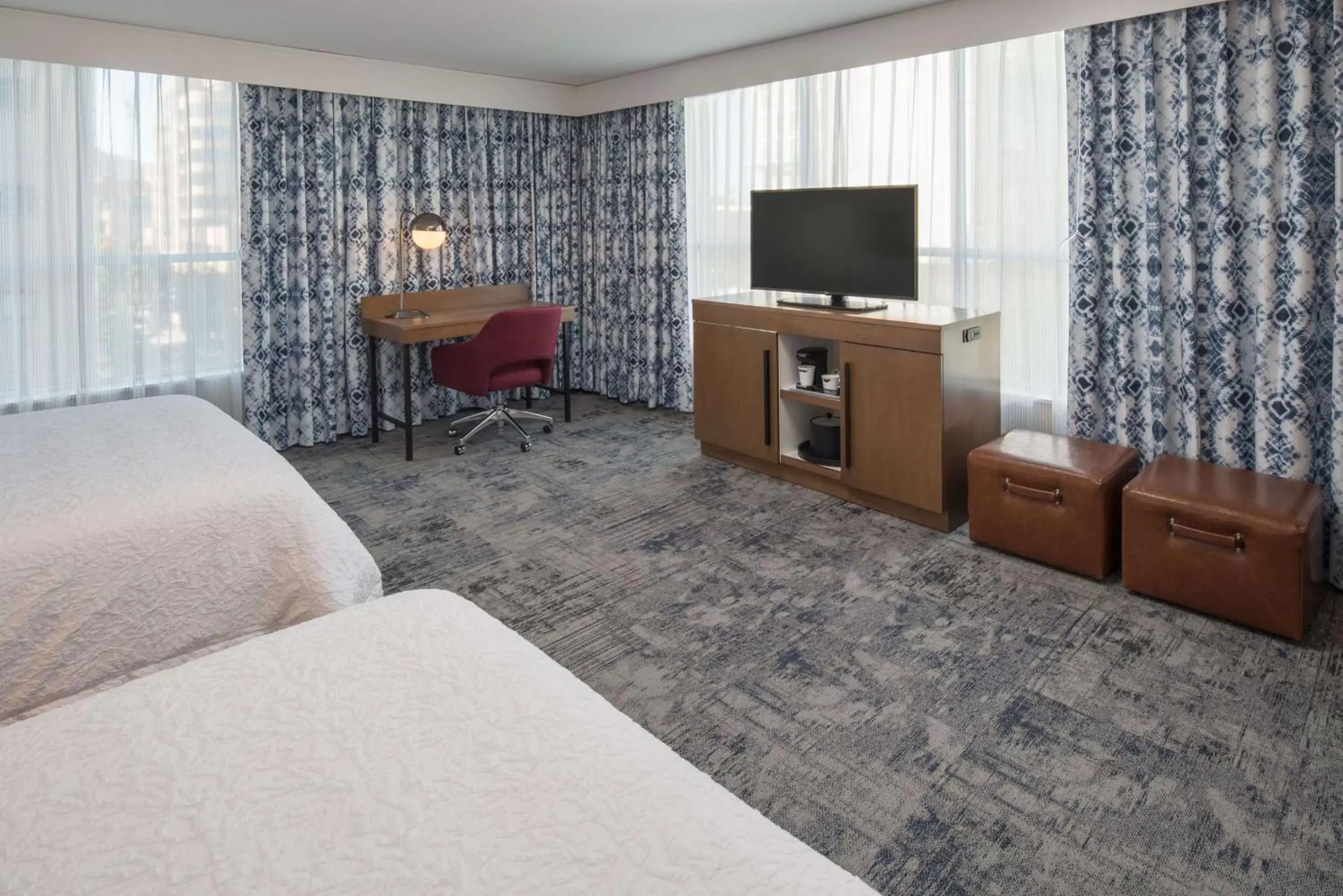 Bedroom, Seating Area in Hampton Inn And Suites By Hilton Portland-Pearl District