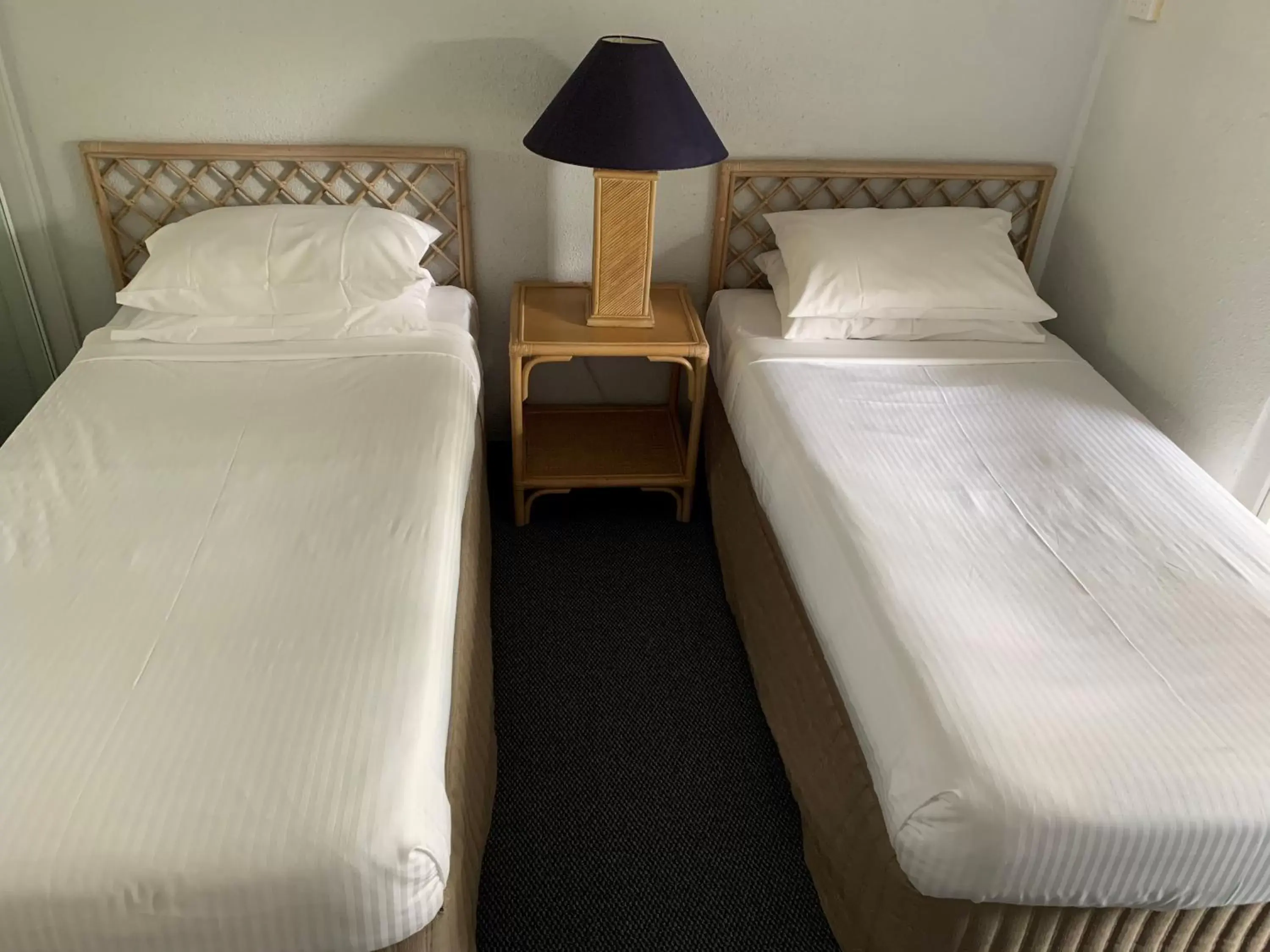 Bedroom, Bed in Reef Resort Villas Port Douglas