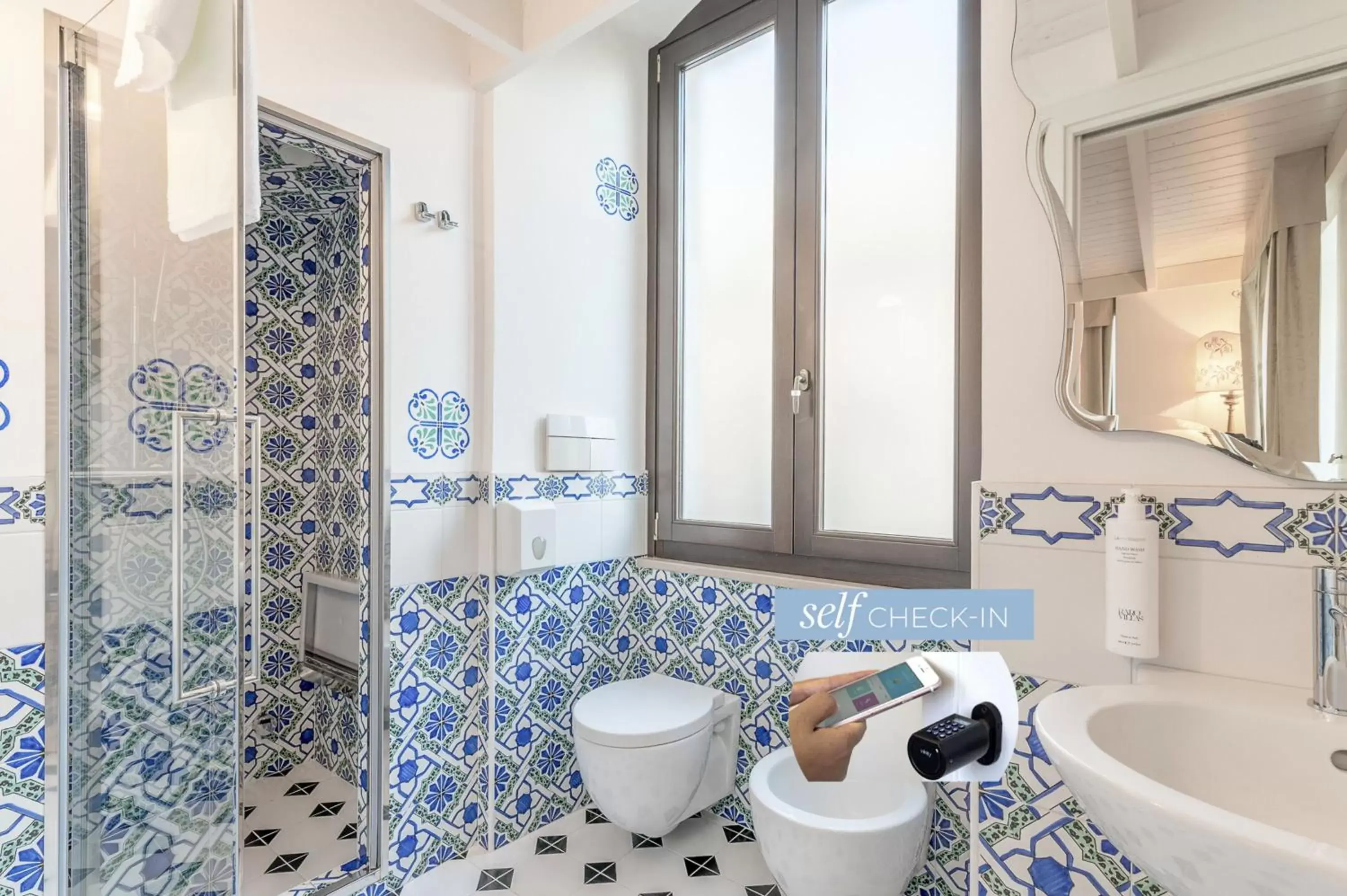 Bathroom in Dimora Dell'Osanna Raro Villas Smart Rooms Collection