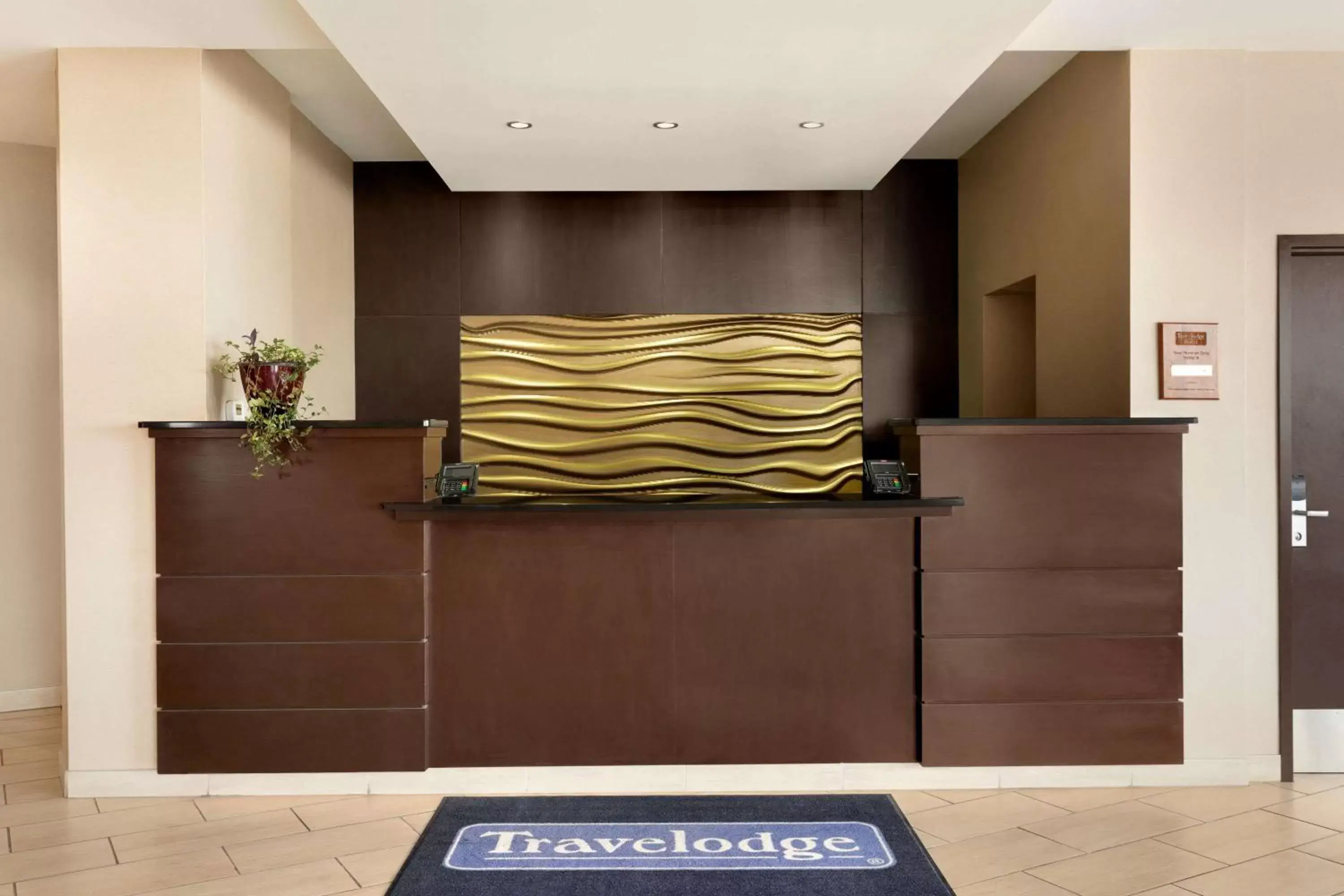 Lobby or reception, Lobby/Reception in Travelodge Hotel by Wyndham Weyburn