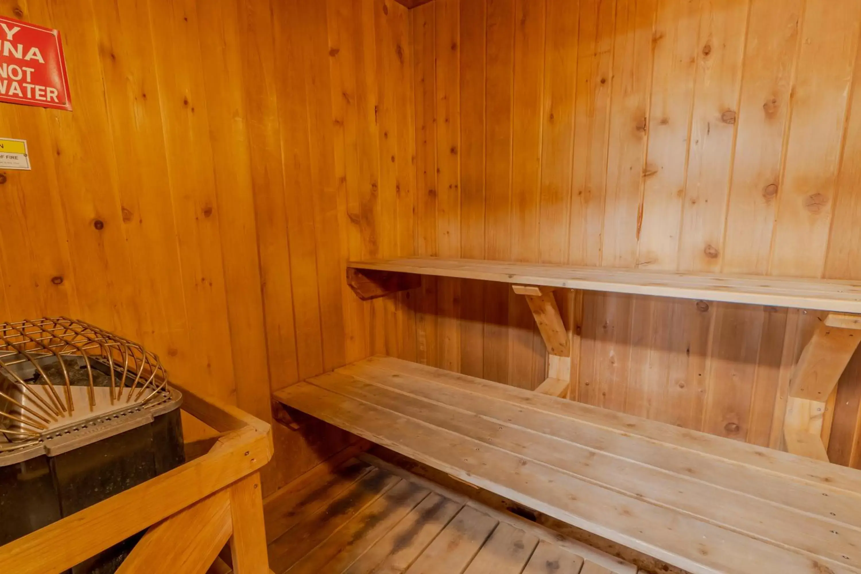 Sauna in Thunderbird Lodge