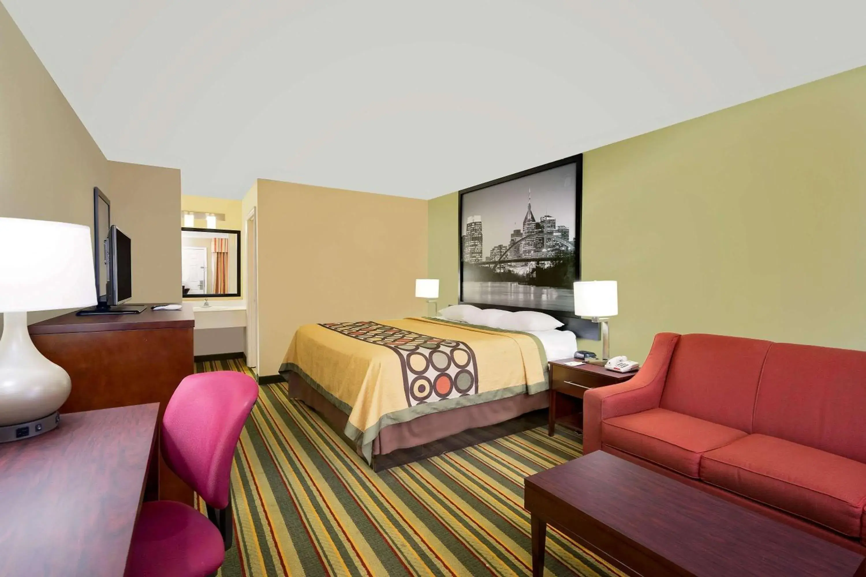 Photo of the whole room in Super 8 by Wyndham Hermitage Nashville