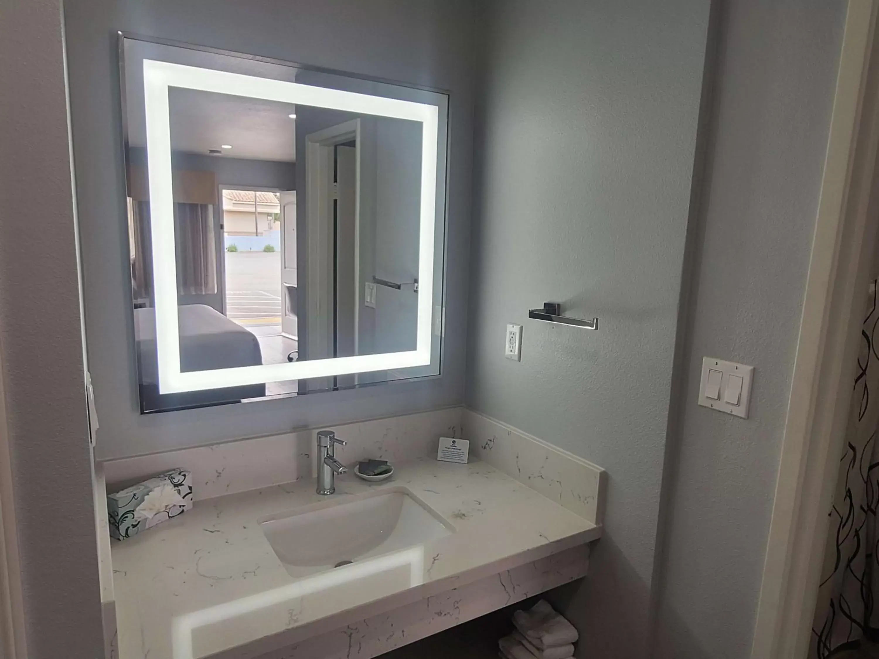 Photo of the whole room, Bathroom in Best Western Orange Plaza