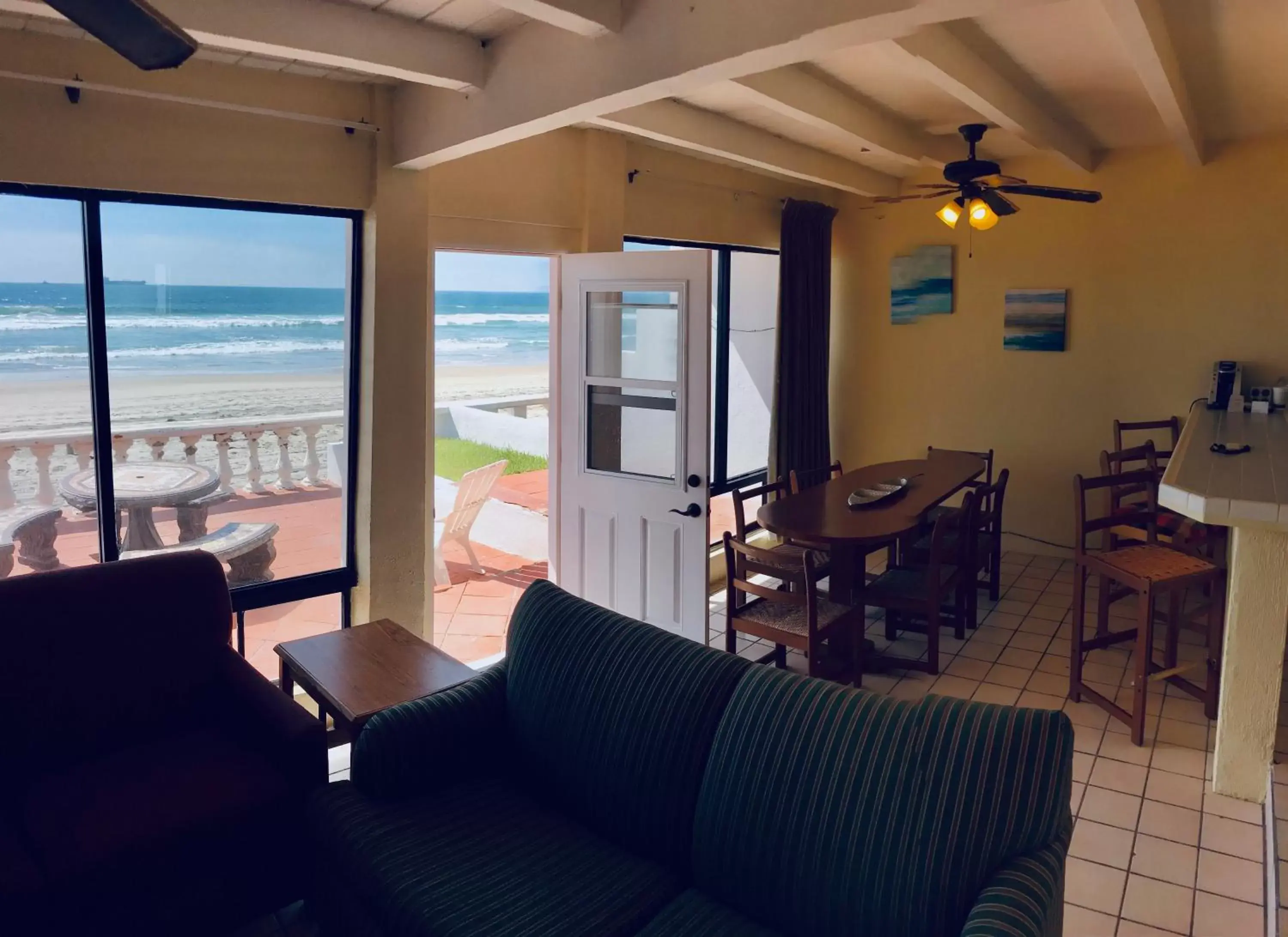 Living room, Seating Area in Quinta Pacifica Beachfront Villas