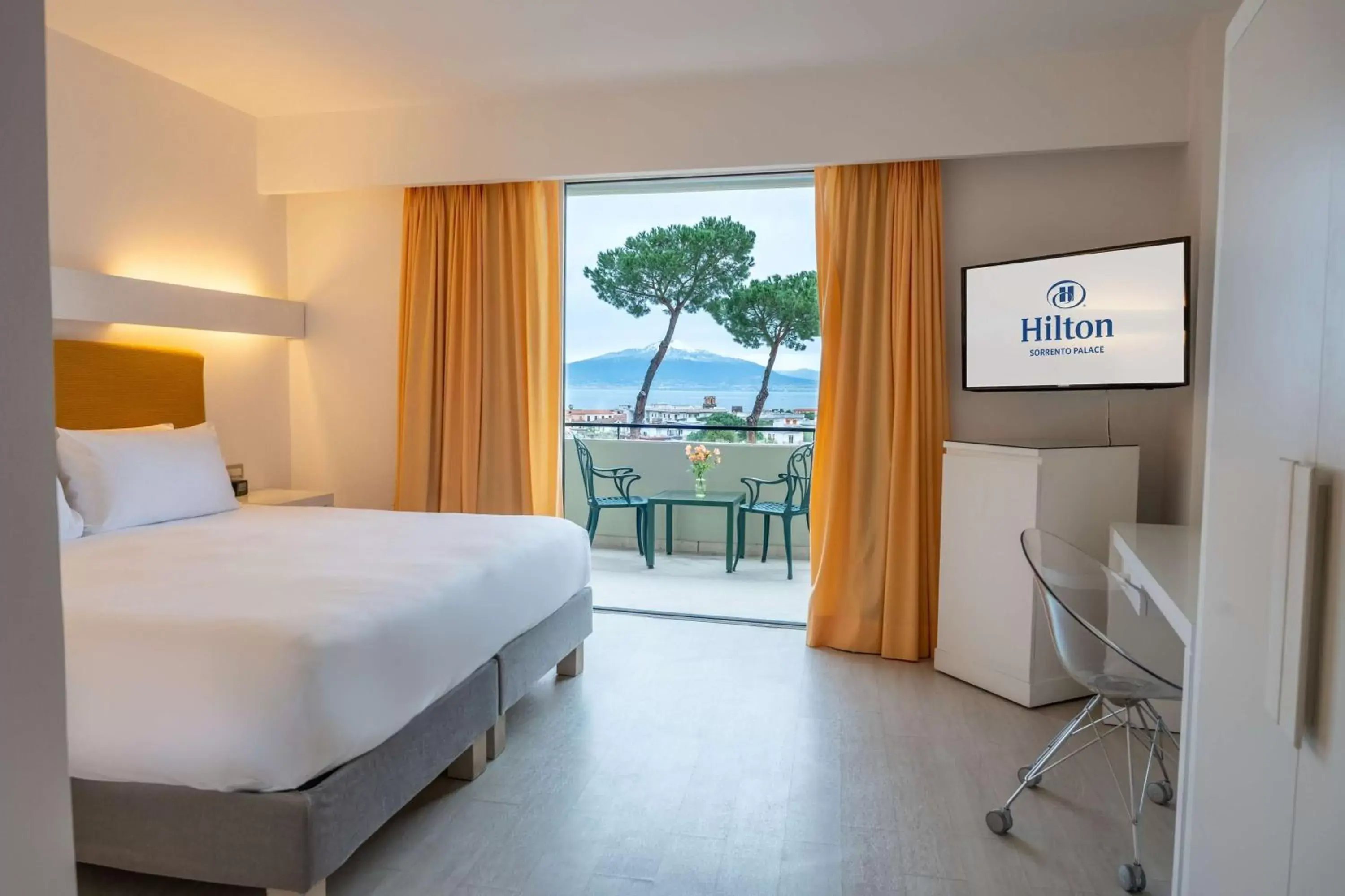 Bed in Hilton Sorrento Palace