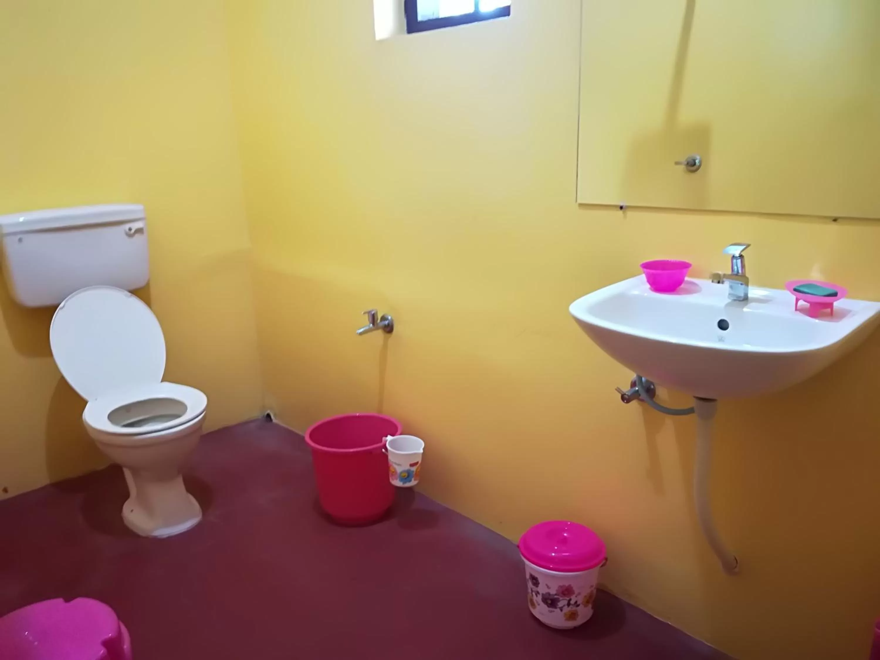 Shower in Sukriti beach Resort