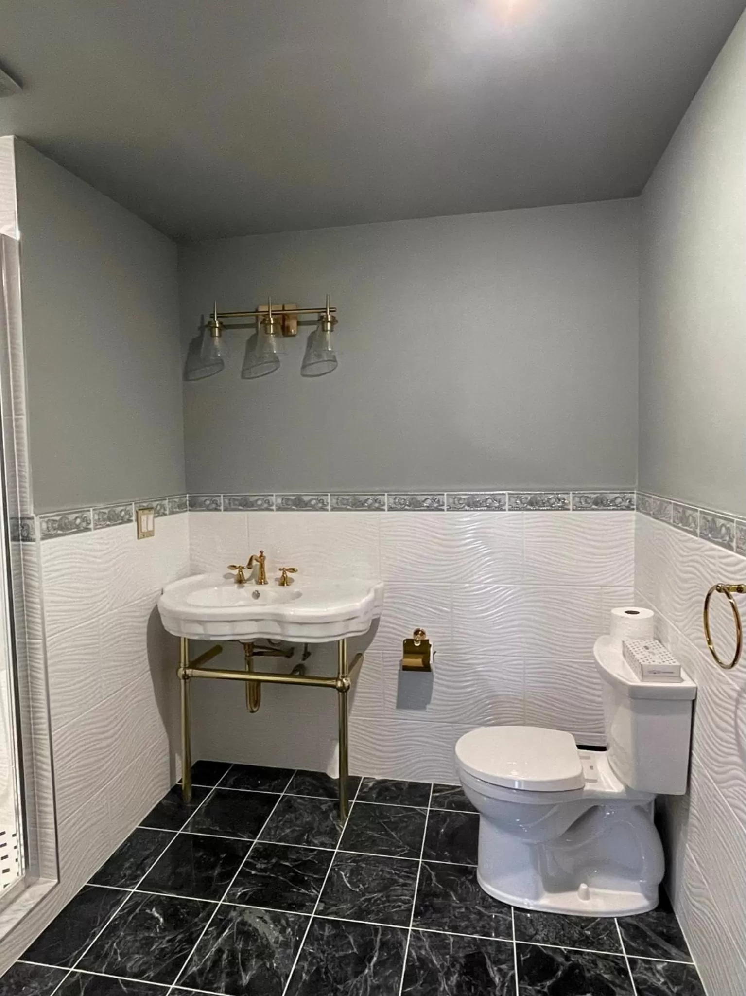 Toilet, Bathroom in Niagara Grandview Boutique Hotel