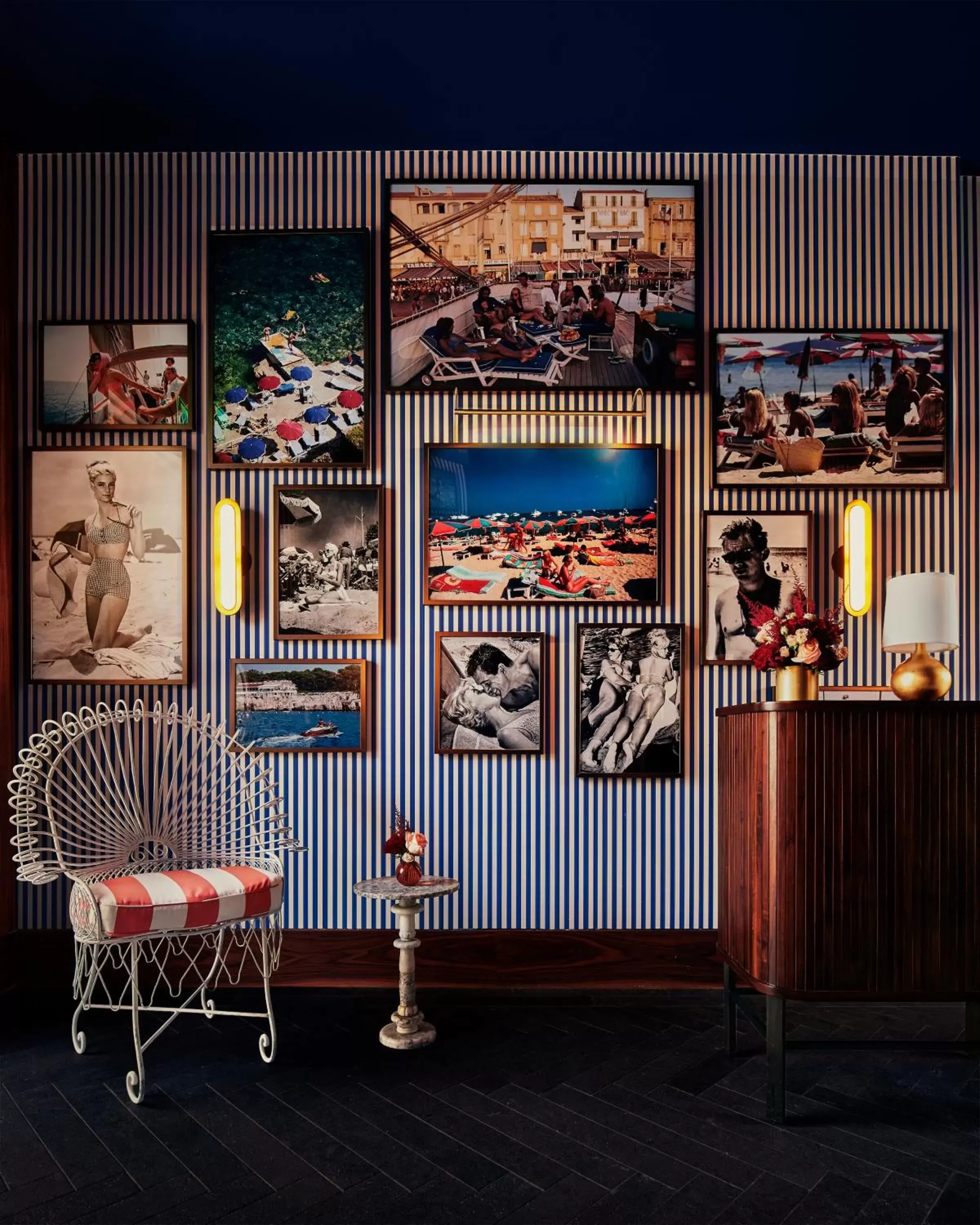 Lounge or bar in Thompson Hollywood, part of Hyatt