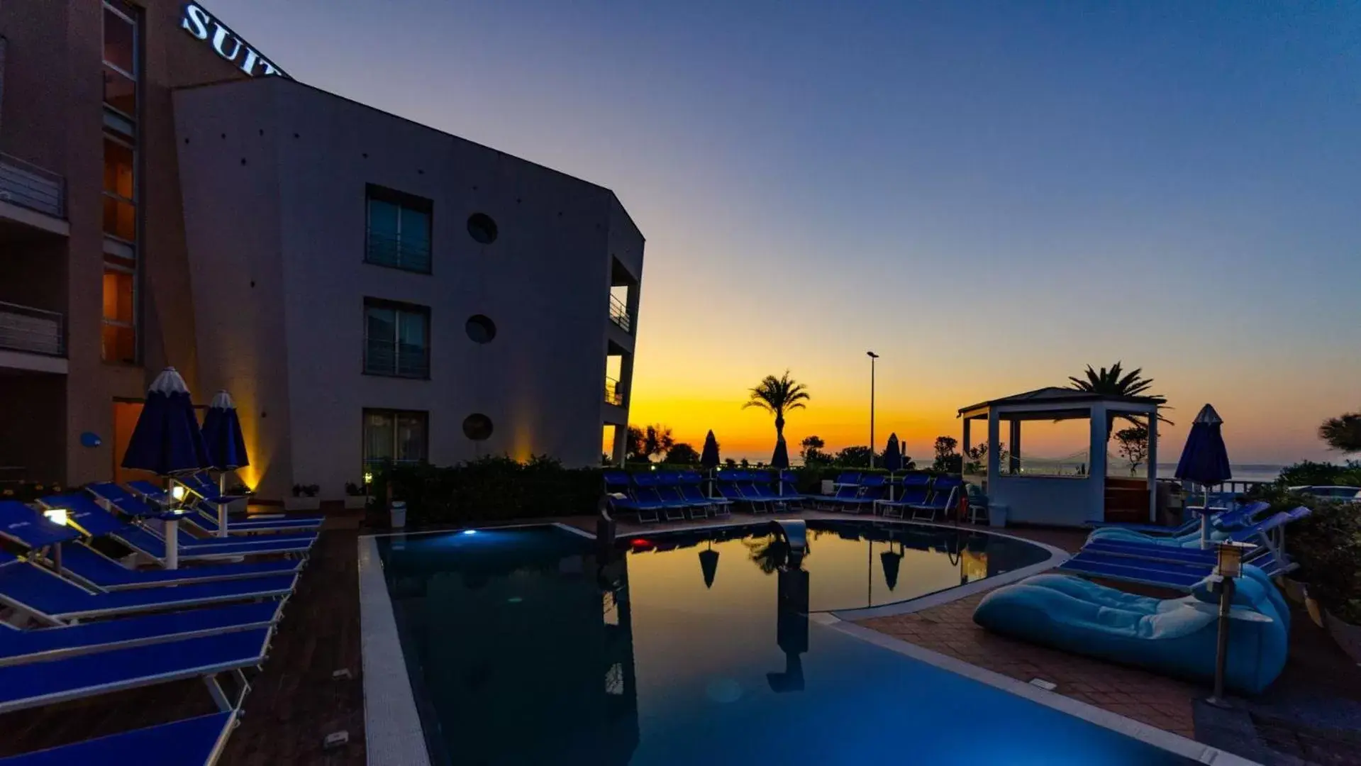 Swimming Pool in Astro Suite Hotel