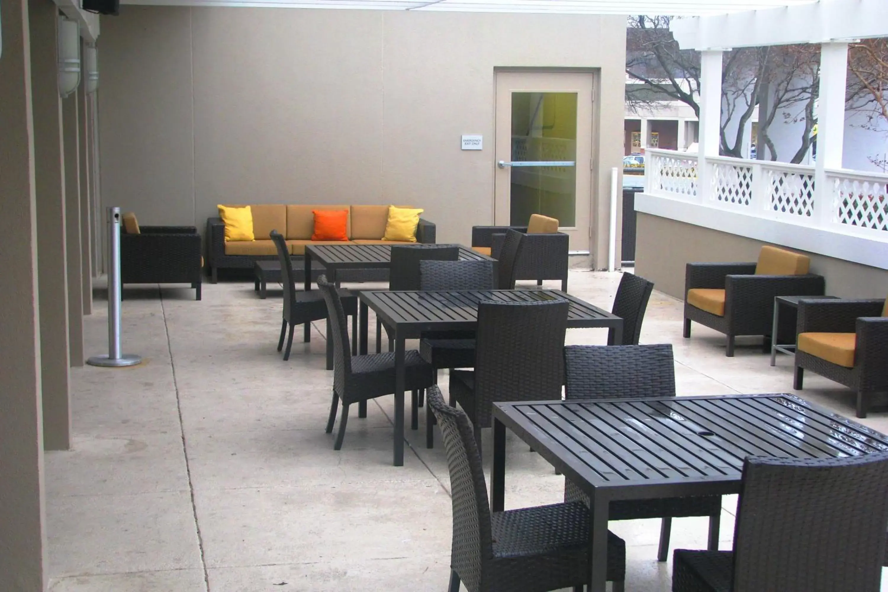 Property building, Restaurant/Places to Eat in Courtyard by Marriott Alexandria Pentagon South