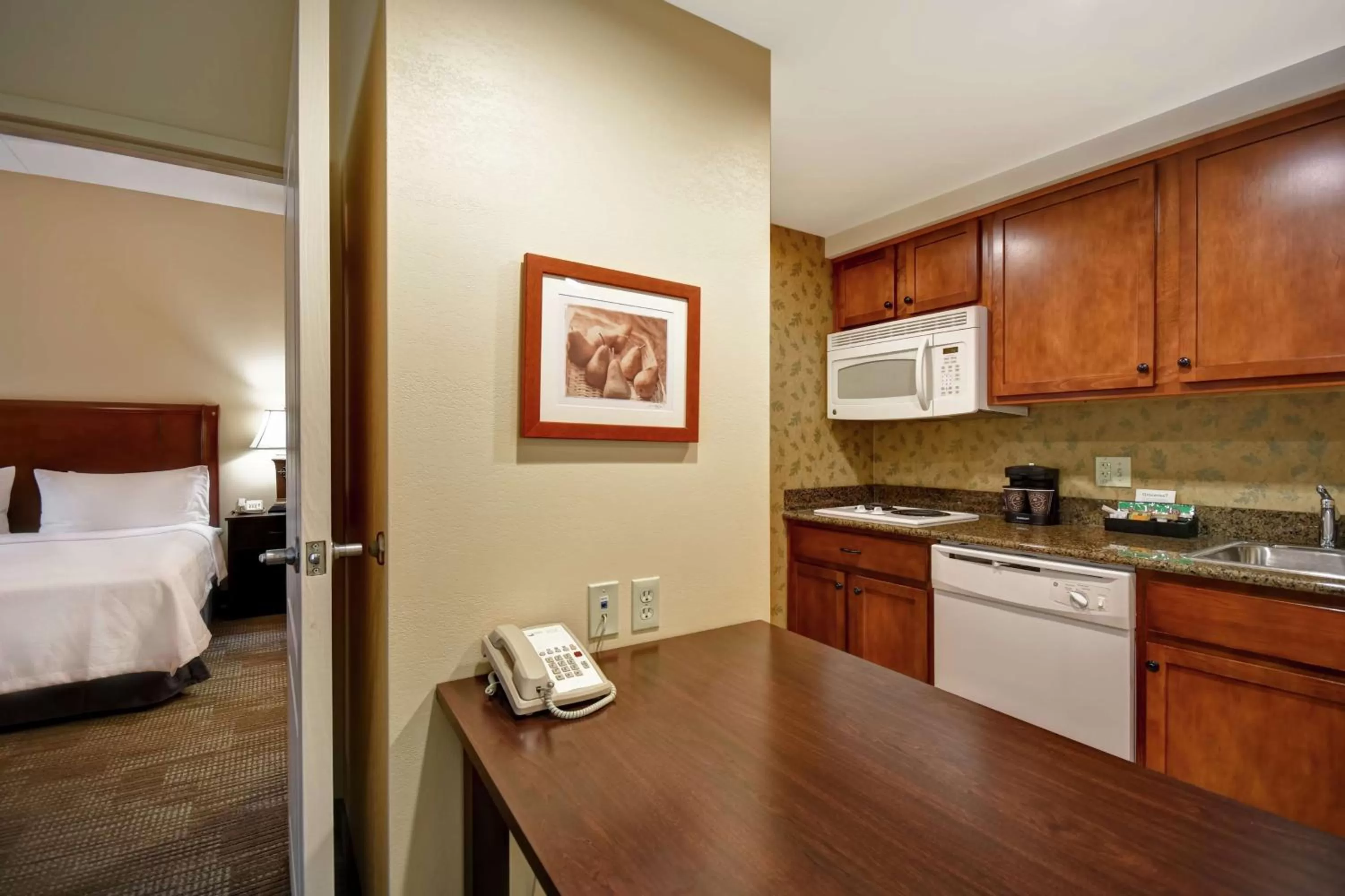 Kitchen or kitchenette, Bed in Homewood Suites by Hilton Lancaster