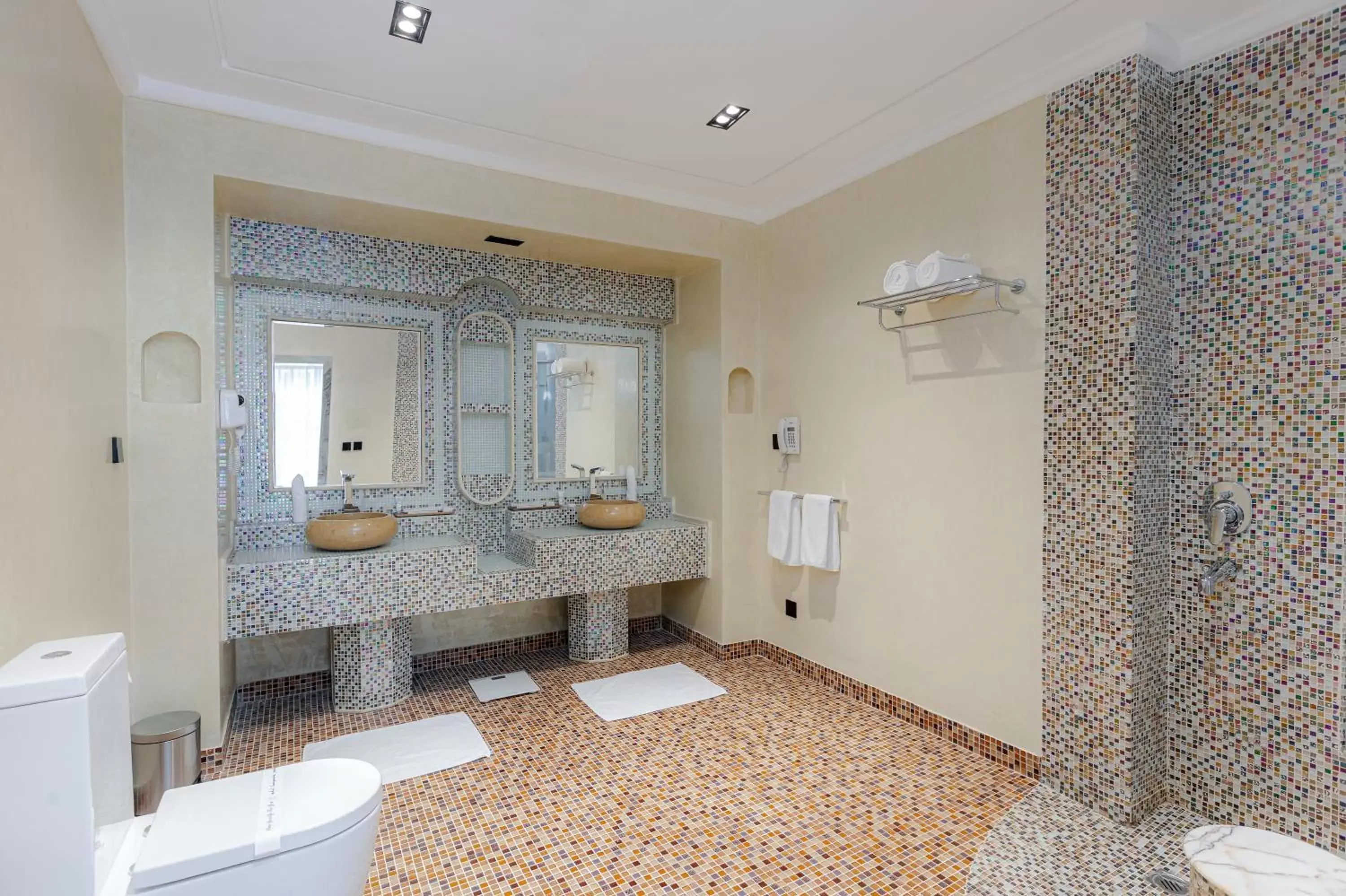 Shower, Bathroom in Madareem Crown Hotel