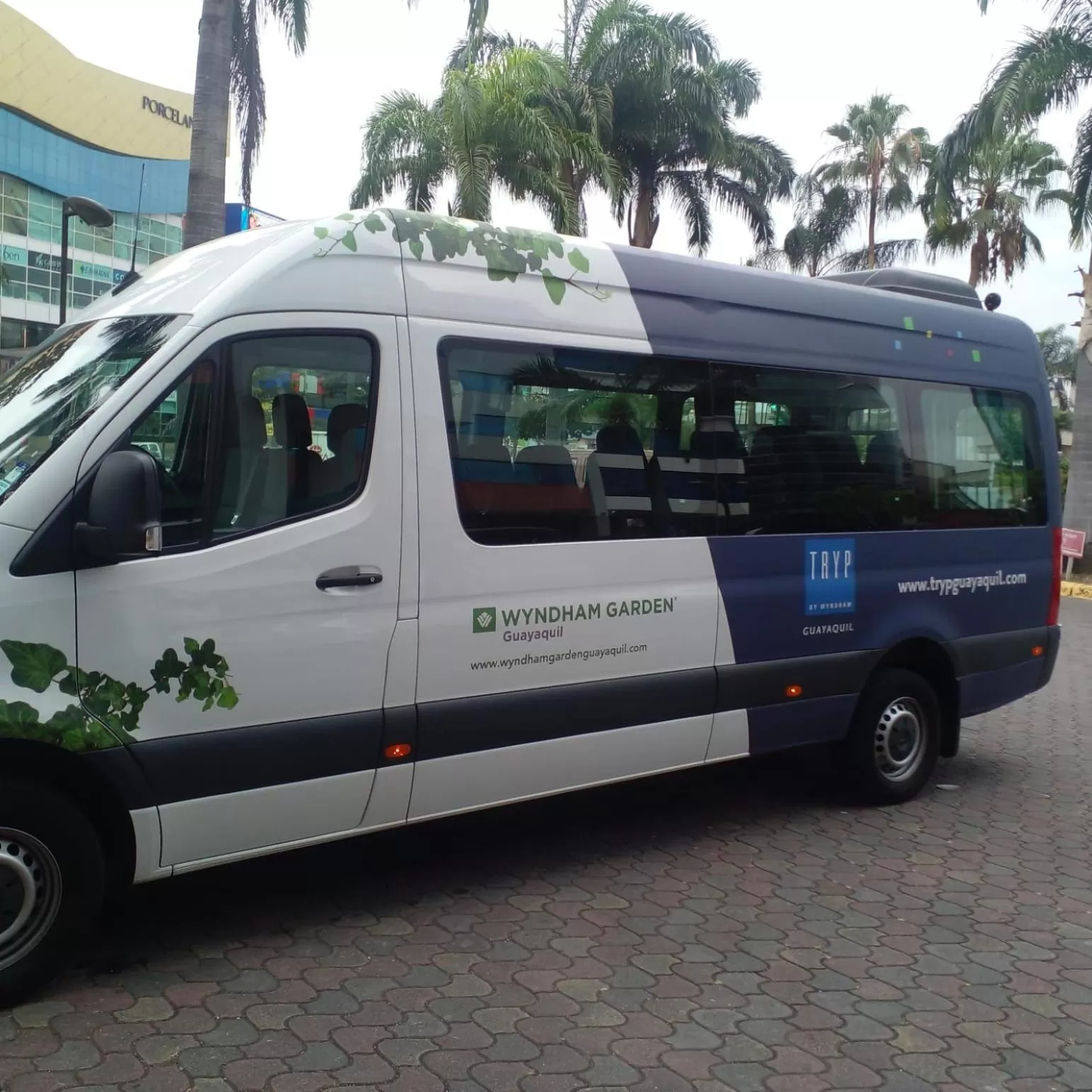 shuttle in Wyndham Garden Guayaquil