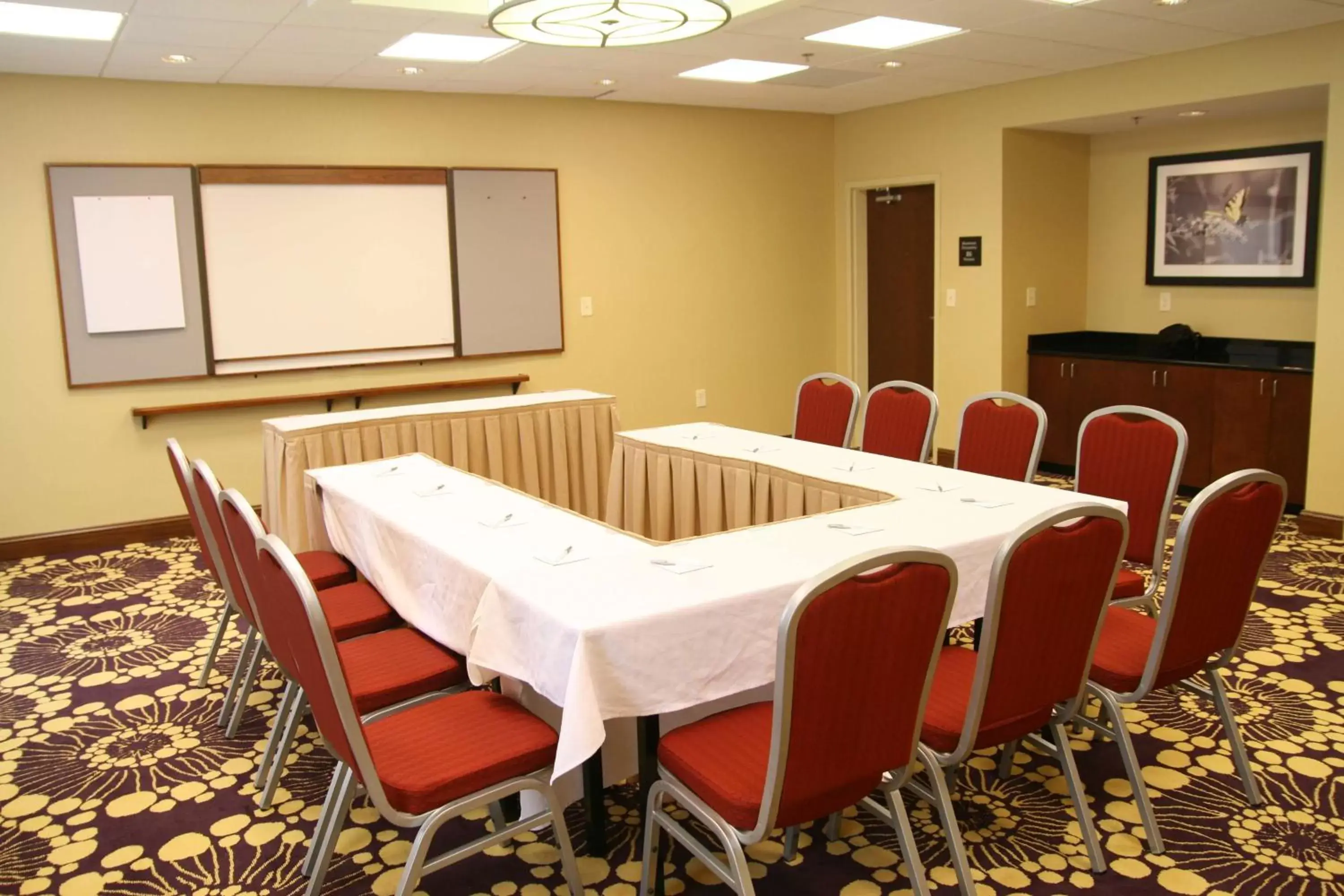 Meeting/conference room in Hampton Inn Richmond - Airport