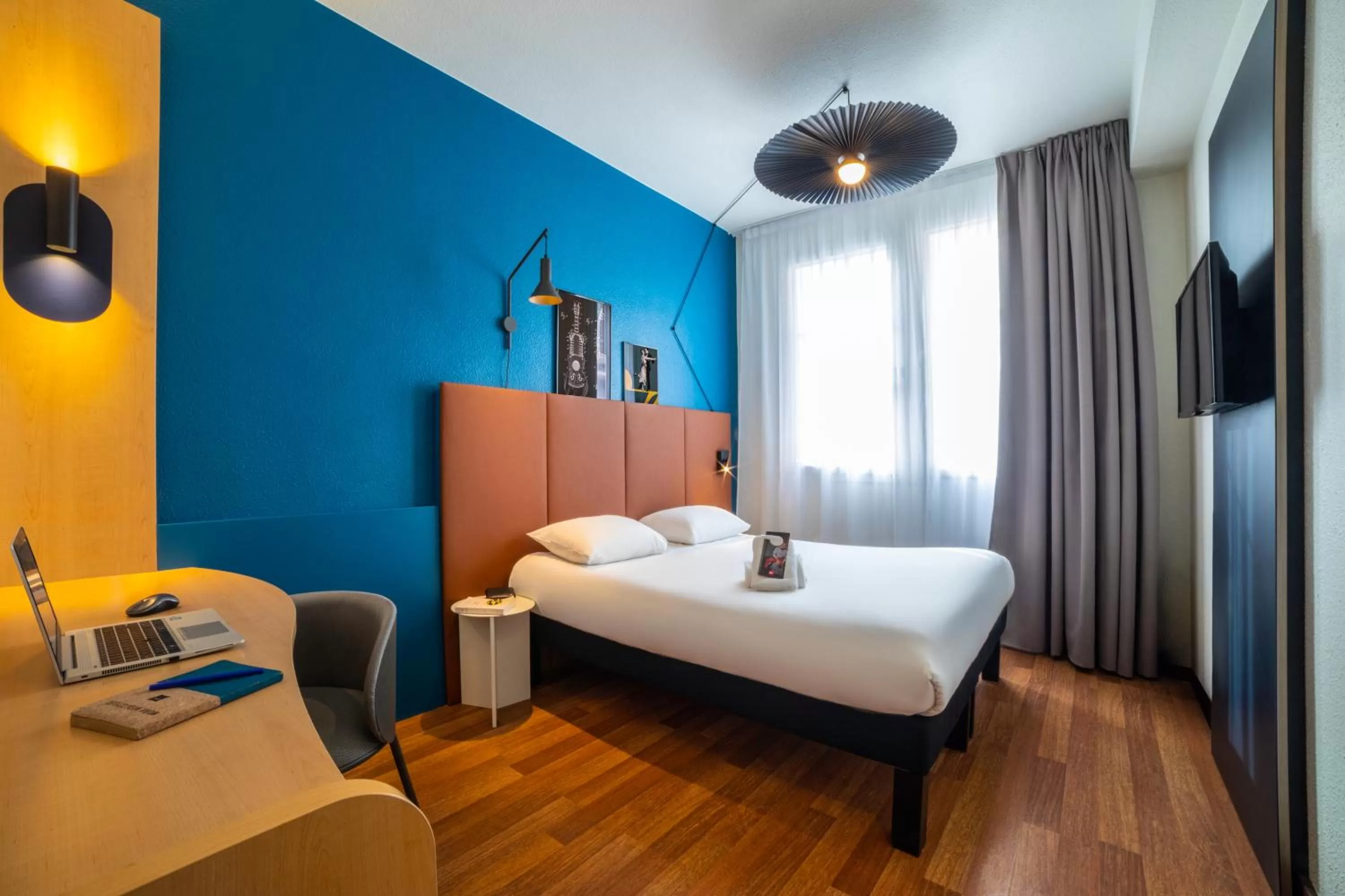 Bedroom, Bed in ibis Paris Ornano Montmartre Nord 18ème