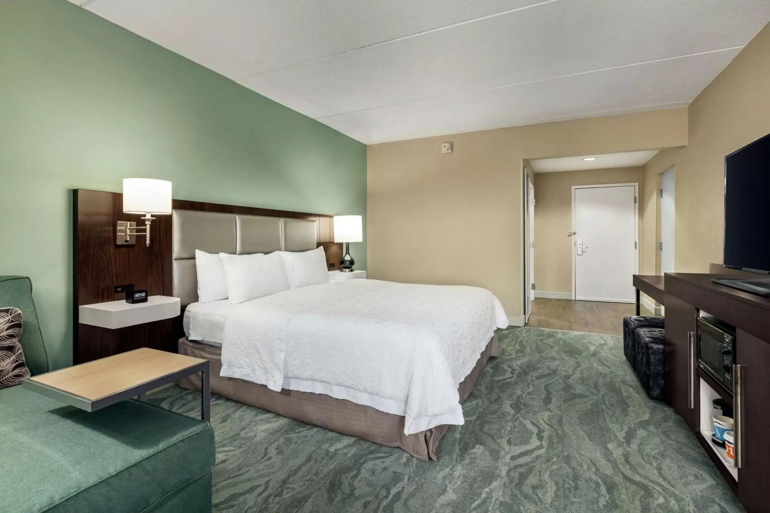 Bedroom, Bed in Hampton Inn Richmond/Ashland