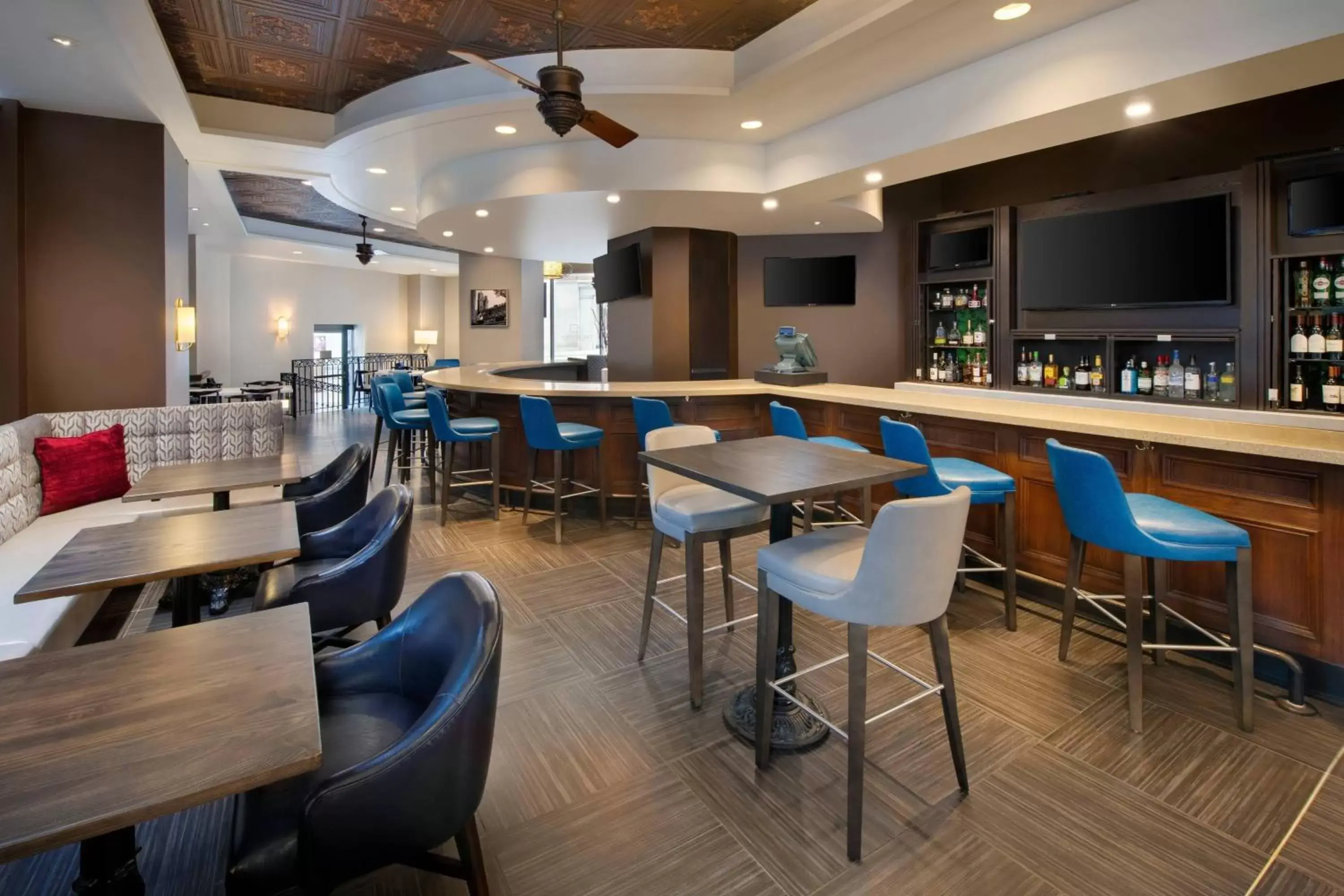 Restaurant/places to eat, Lounge/Bar in Courtyard by Marriott Atlanta Downtown