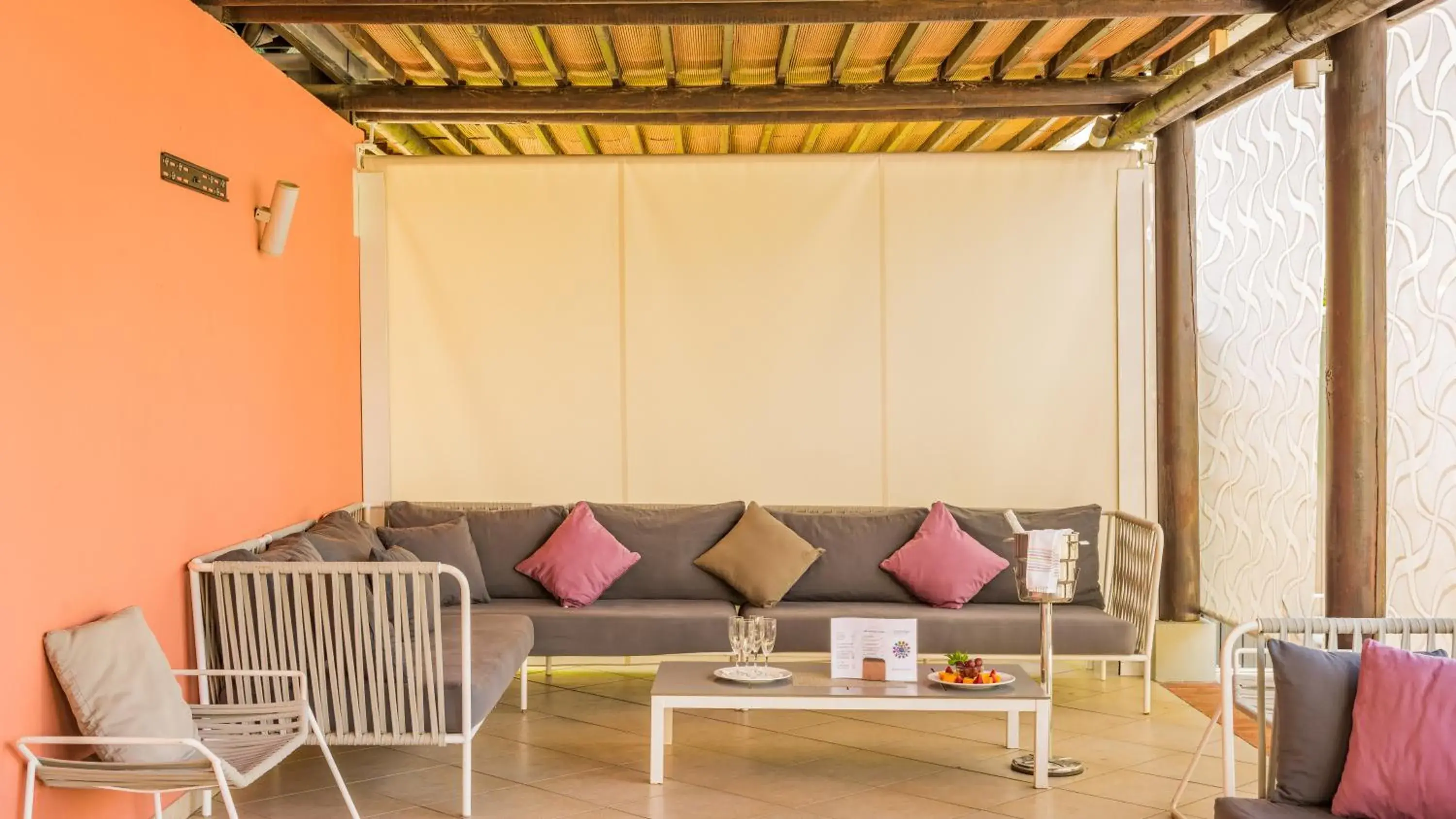 Lounge or bar, Seating Area in Cortijo Del Mar Resort